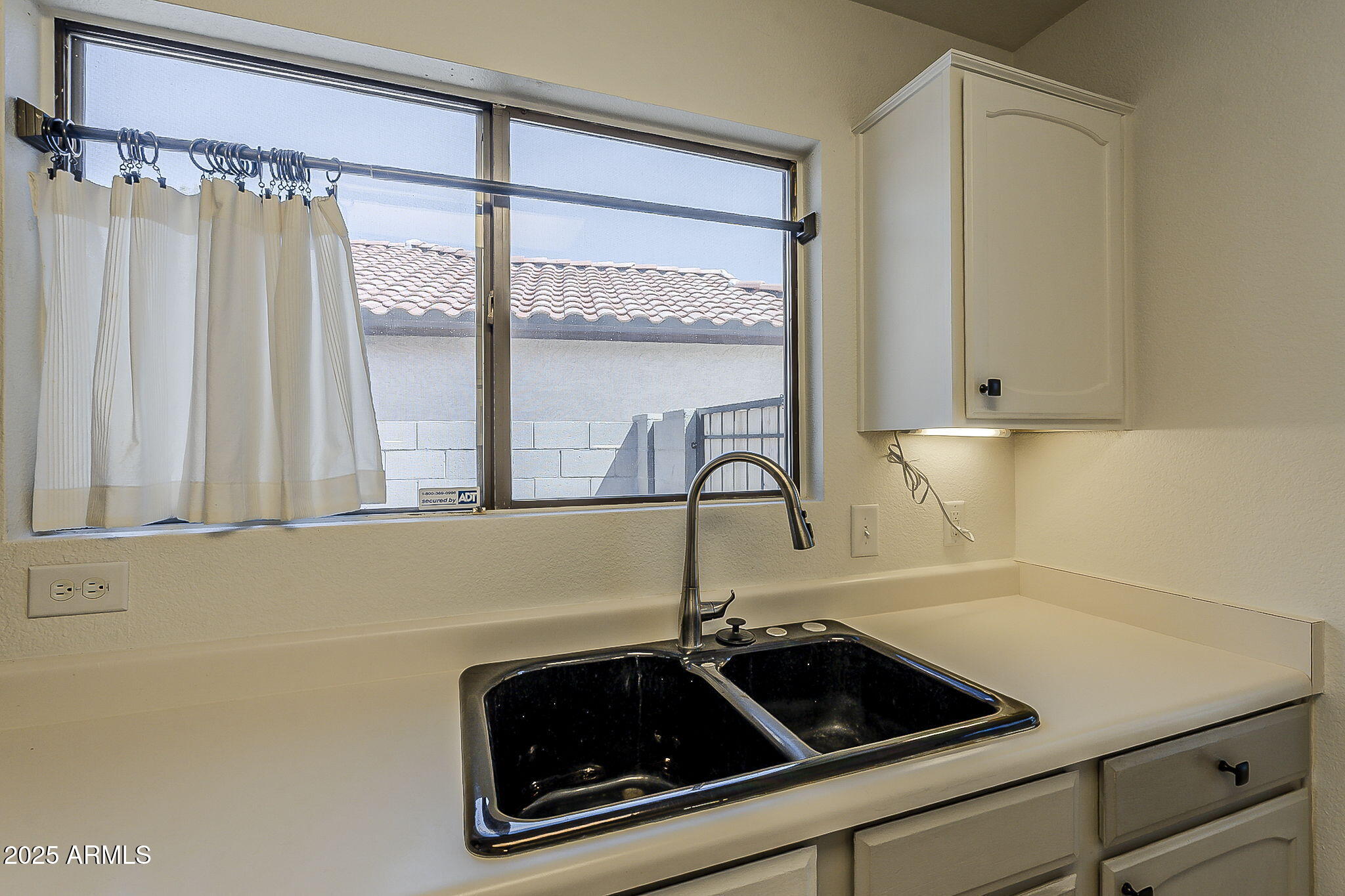 1322 S PARKCREST Street