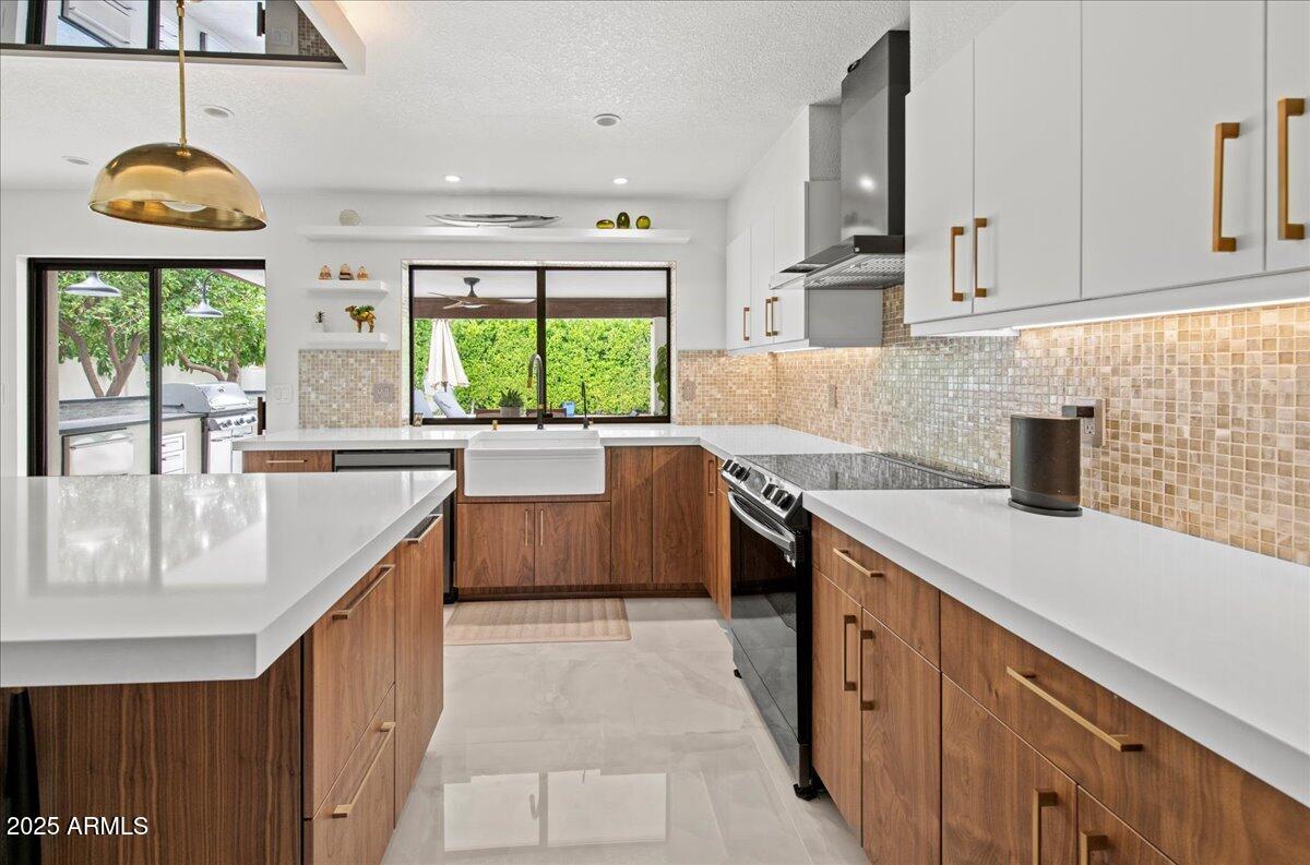 8332 E SAN SIMON Drive