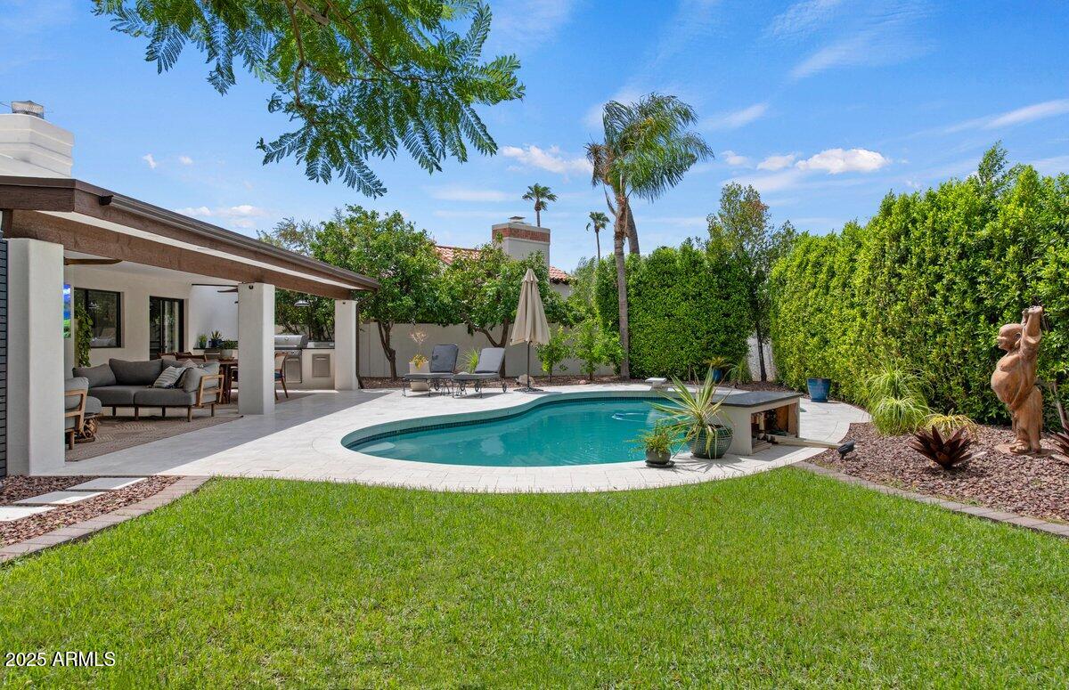 8332 E SAN SIMON Drive
