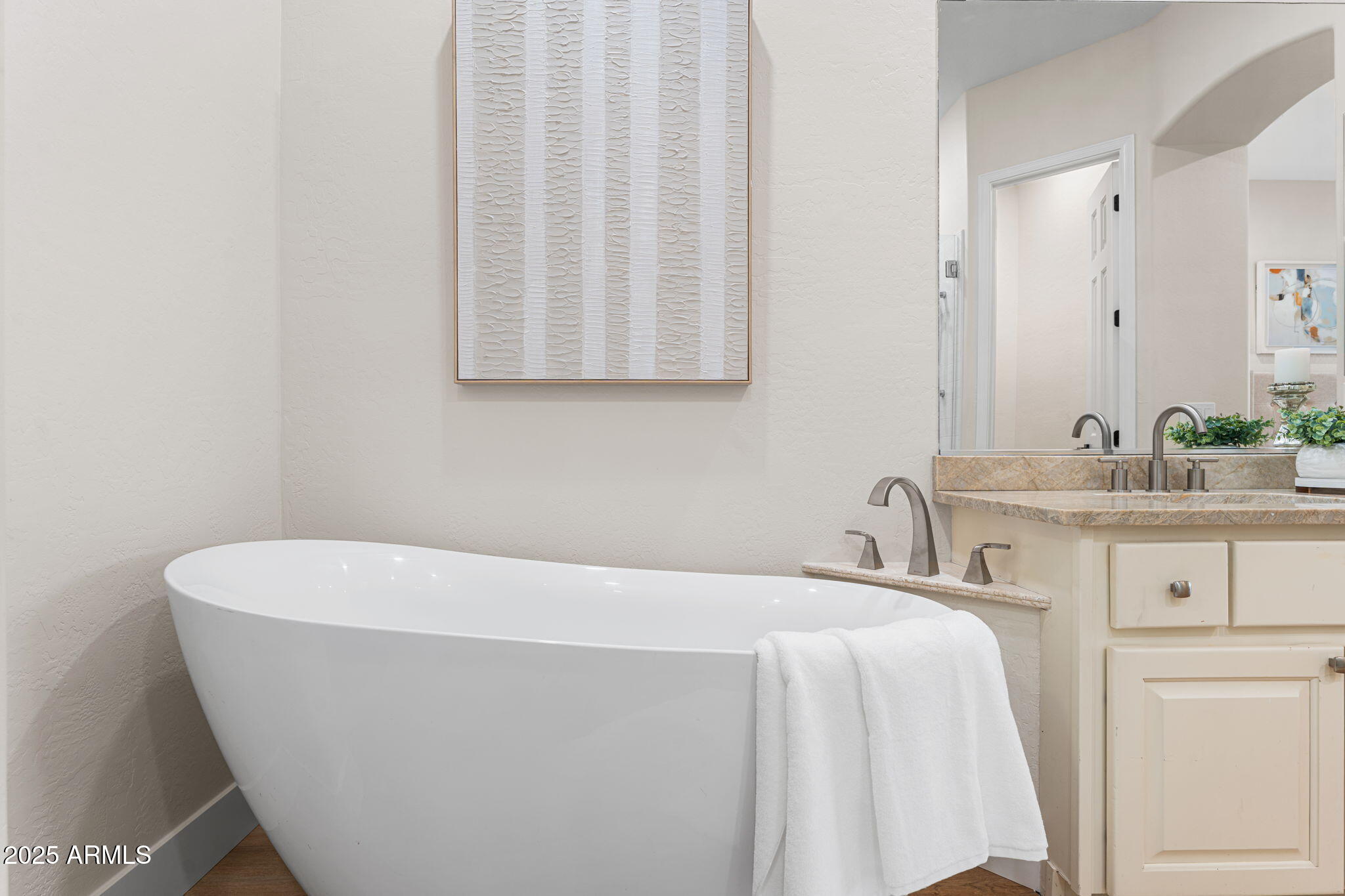 7266 E DEL ACERO Drive