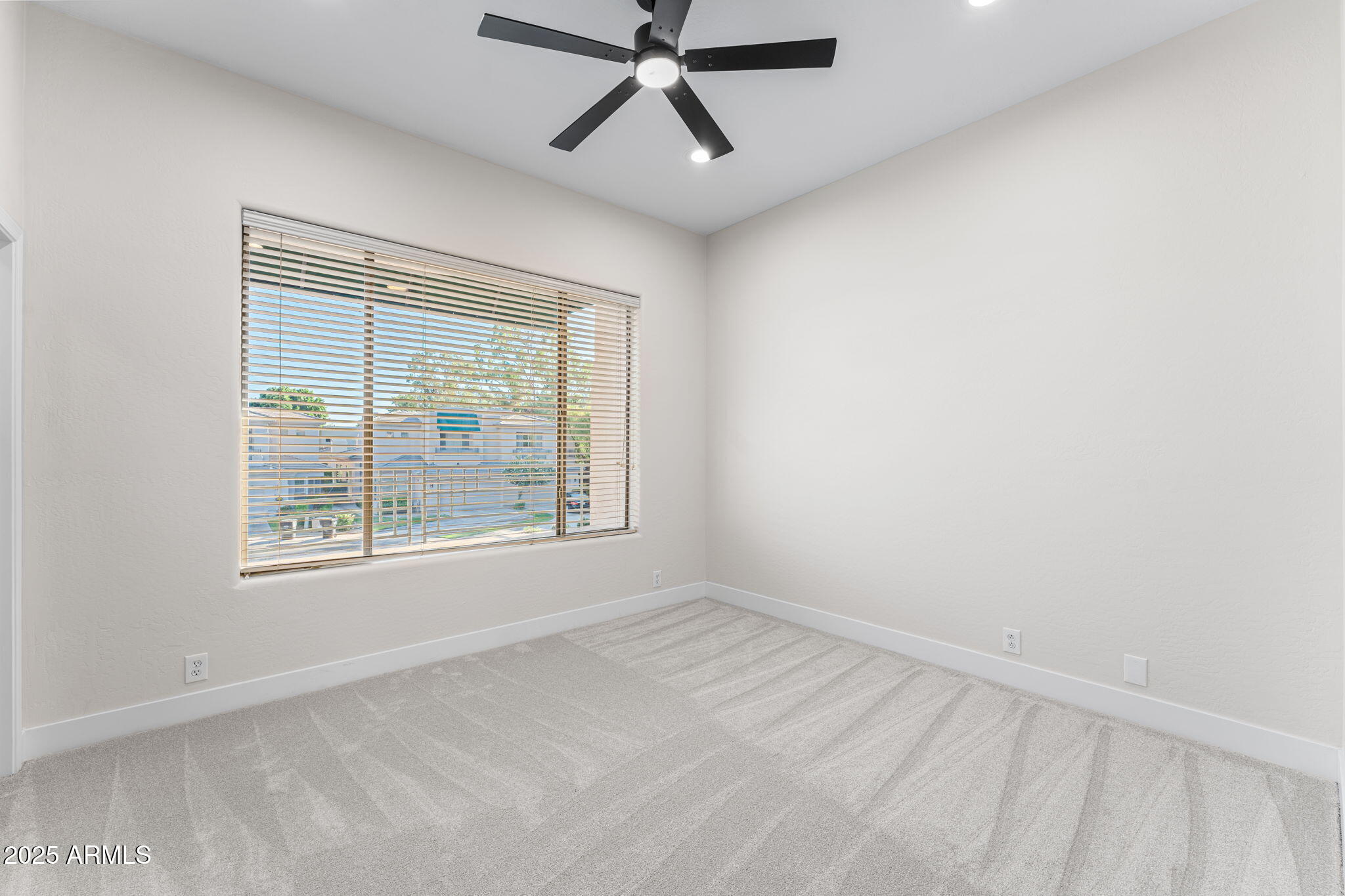 7266 E DEL ACERO Drive