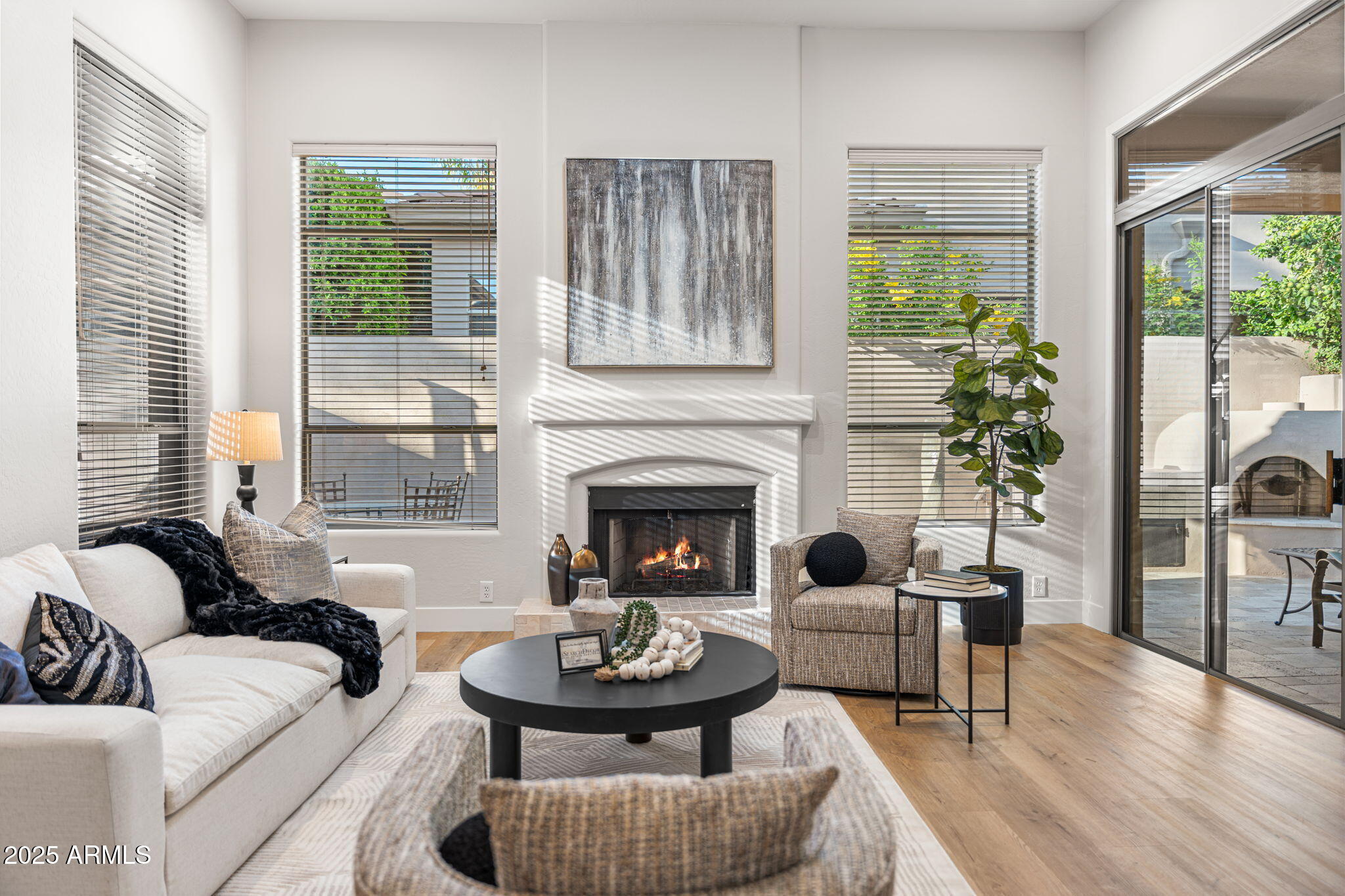 7266 E DEL ACERO Drive