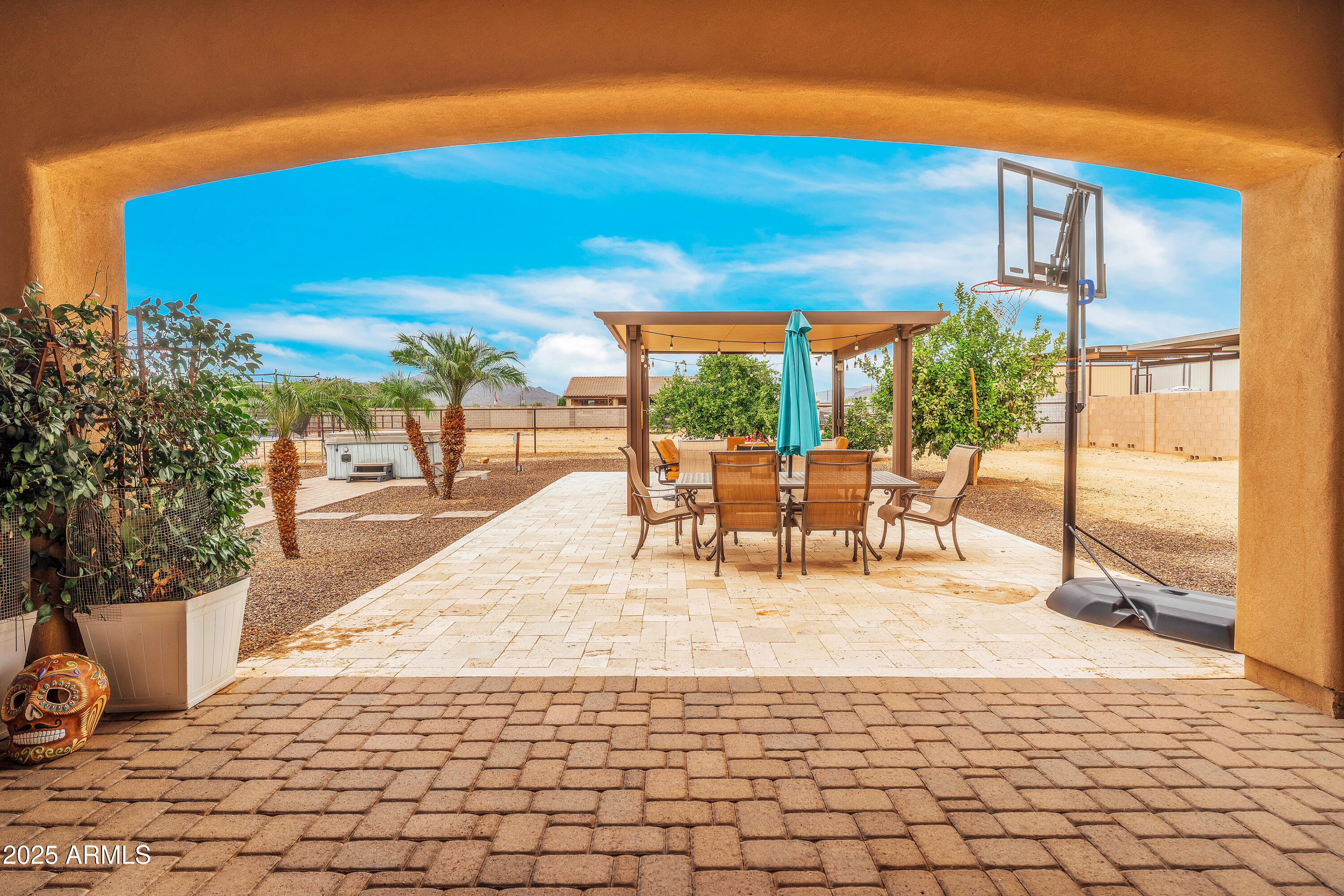 810 W HIDDEN VALLEY Drive