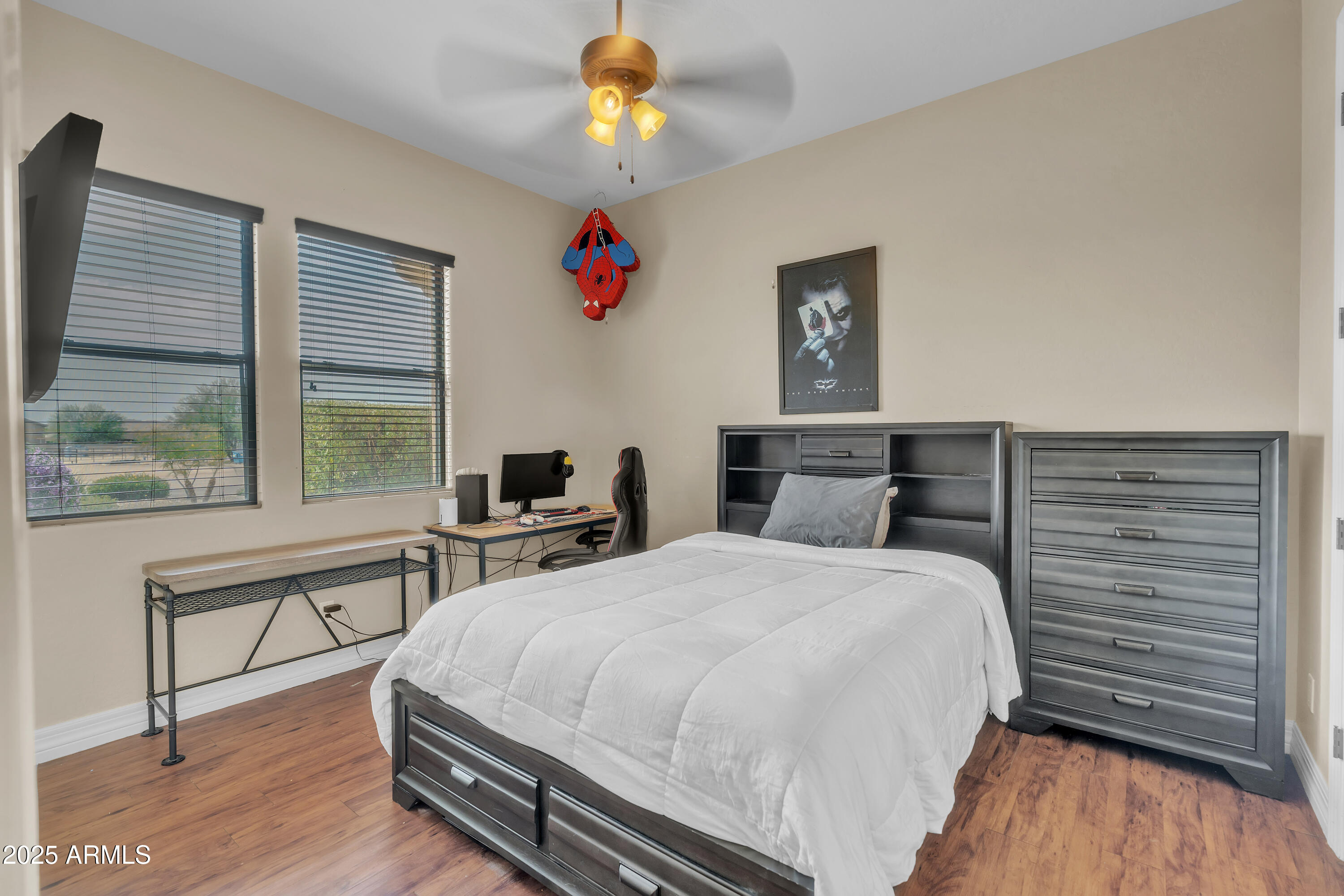 810 W HIDDEN VALLEY Drive