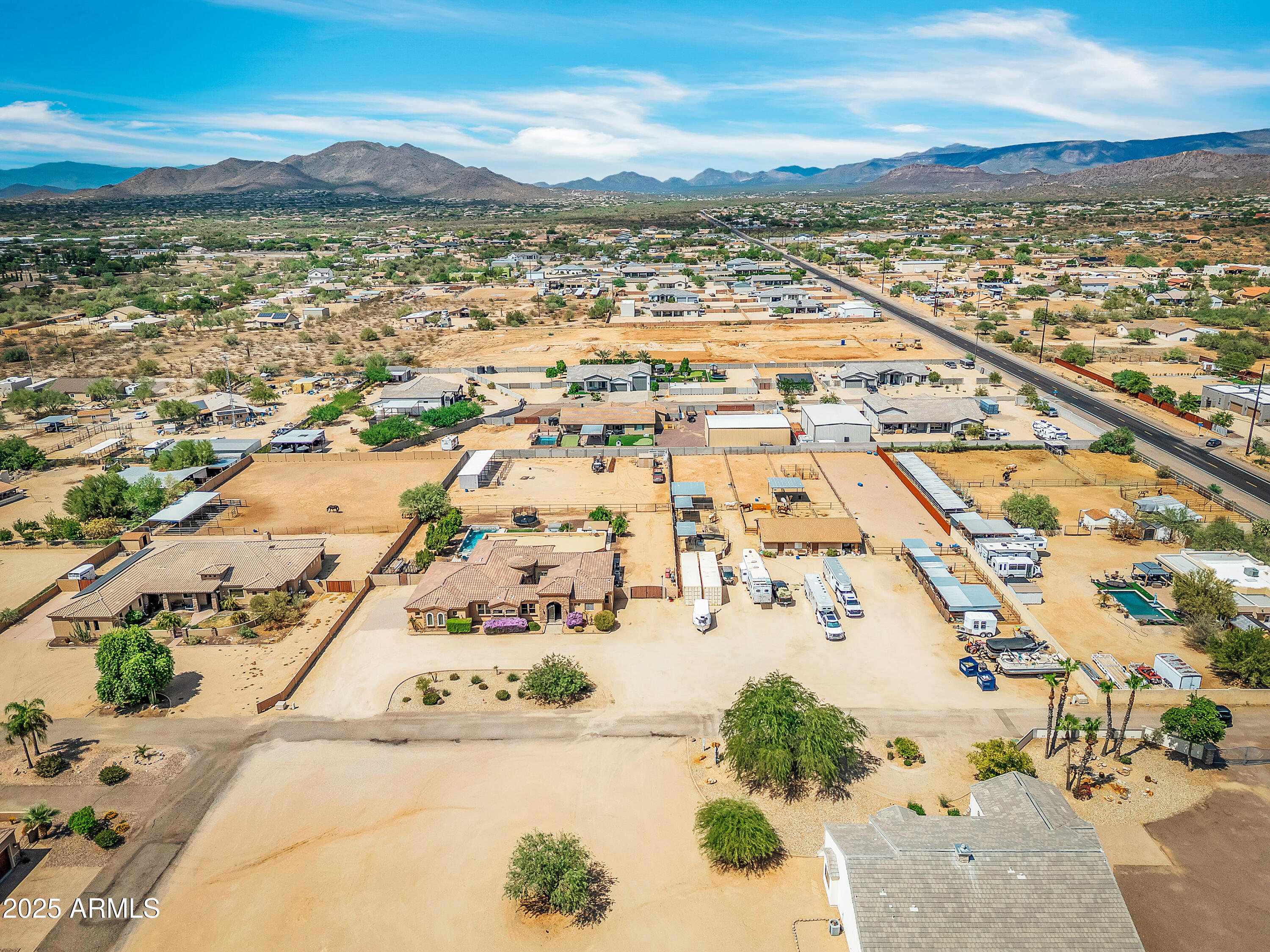 810 W HIDDEN VALLEY Drive