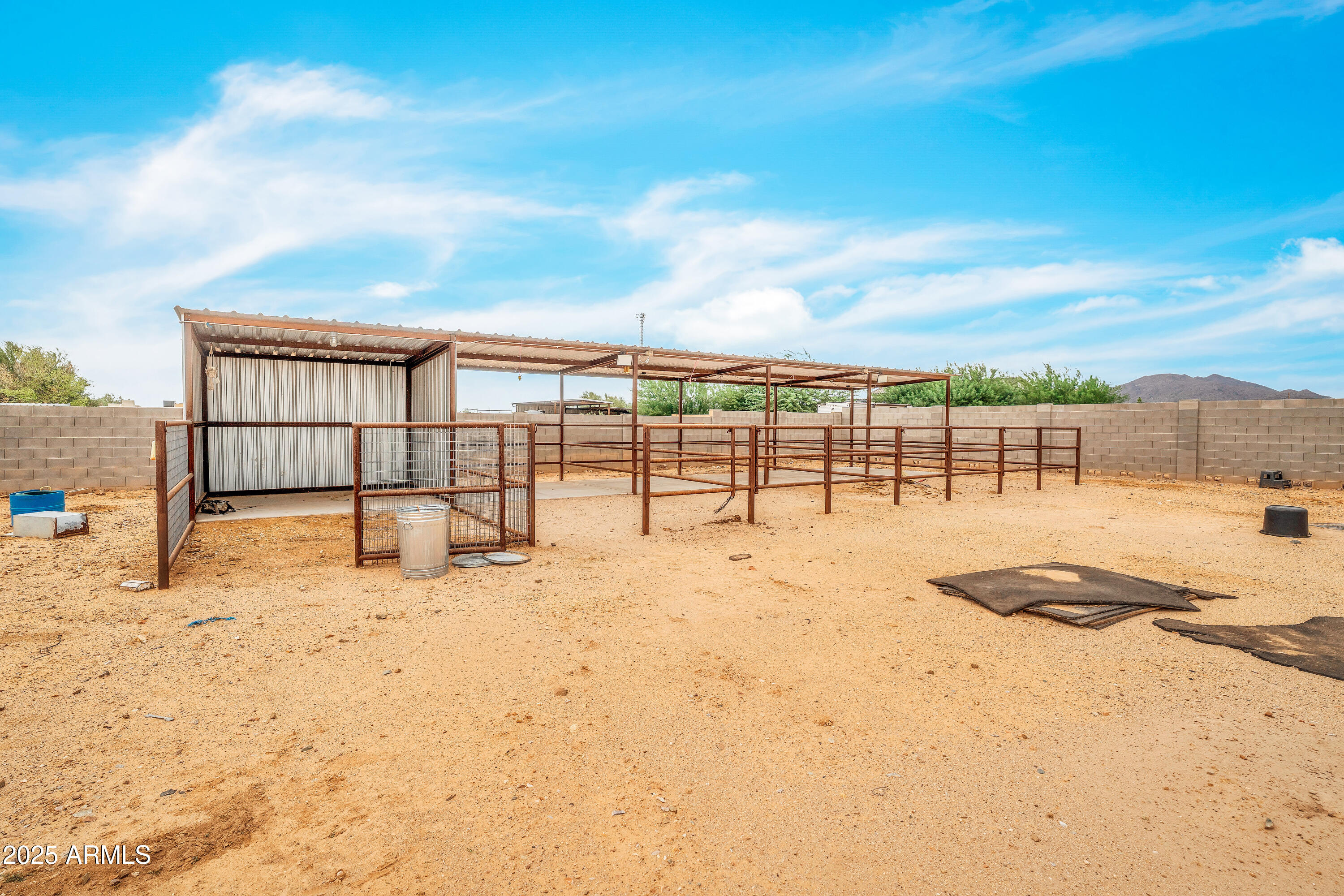 810 W HIDDEN VALLEY Drive