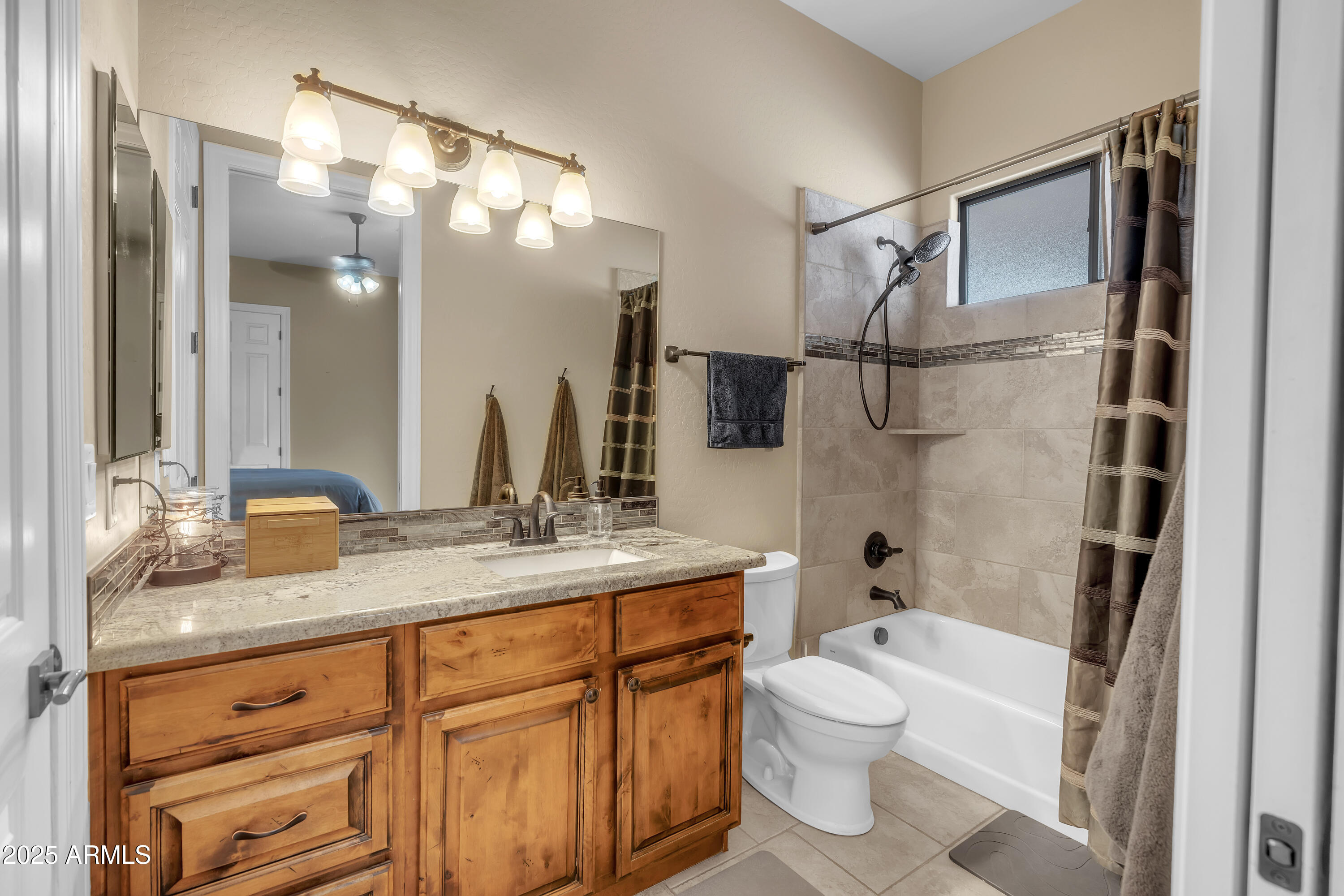 810 W HIDDEN VALLEY Drive