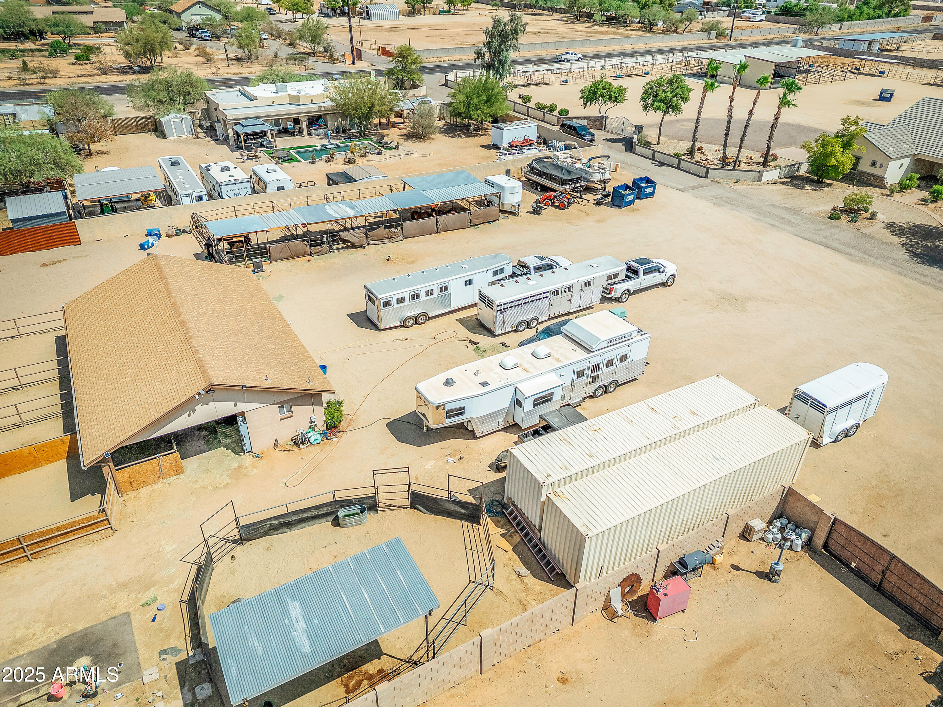 810 W HIDDEN VALLEY Drive