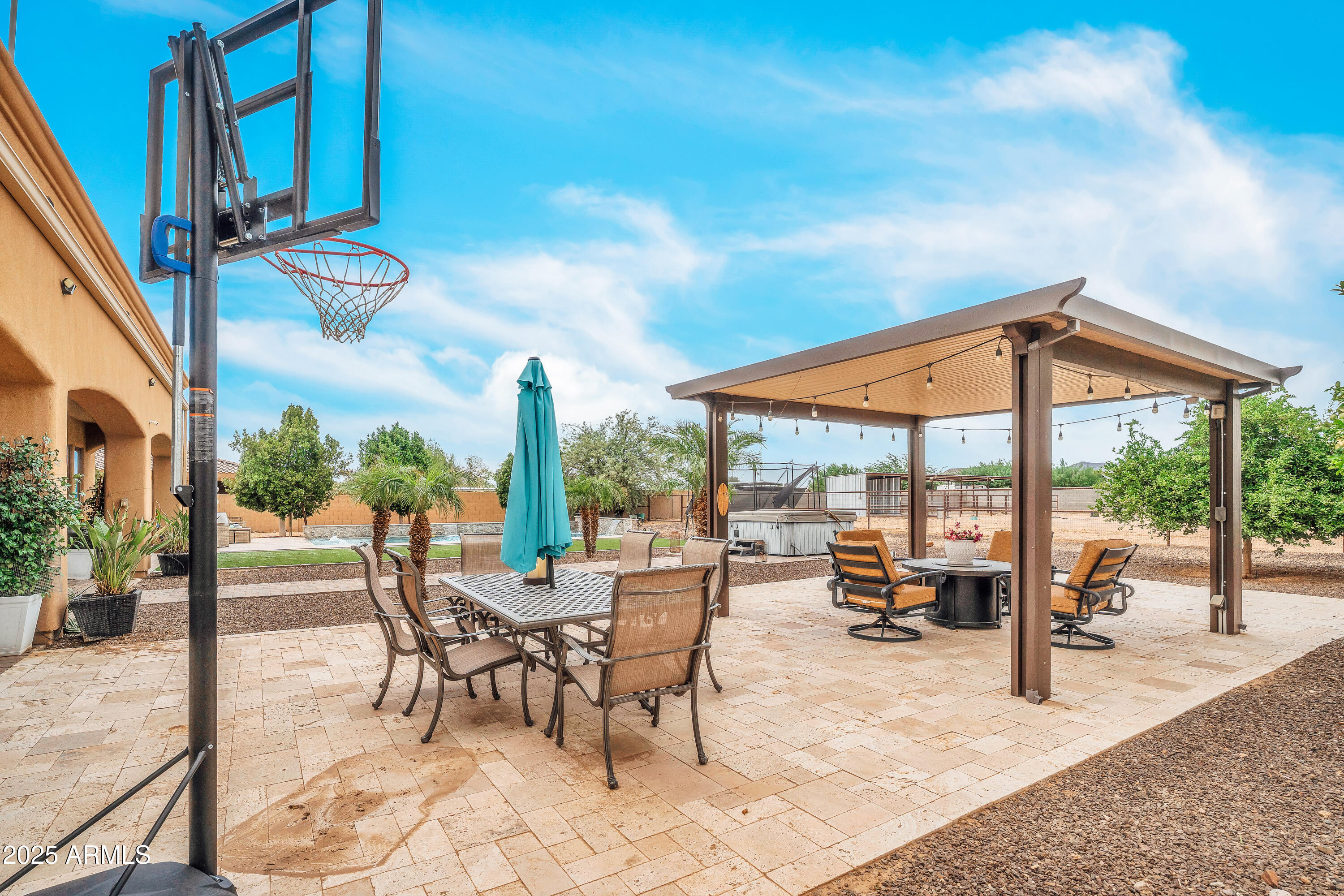 810 W HIDDEN VALLEY Drive