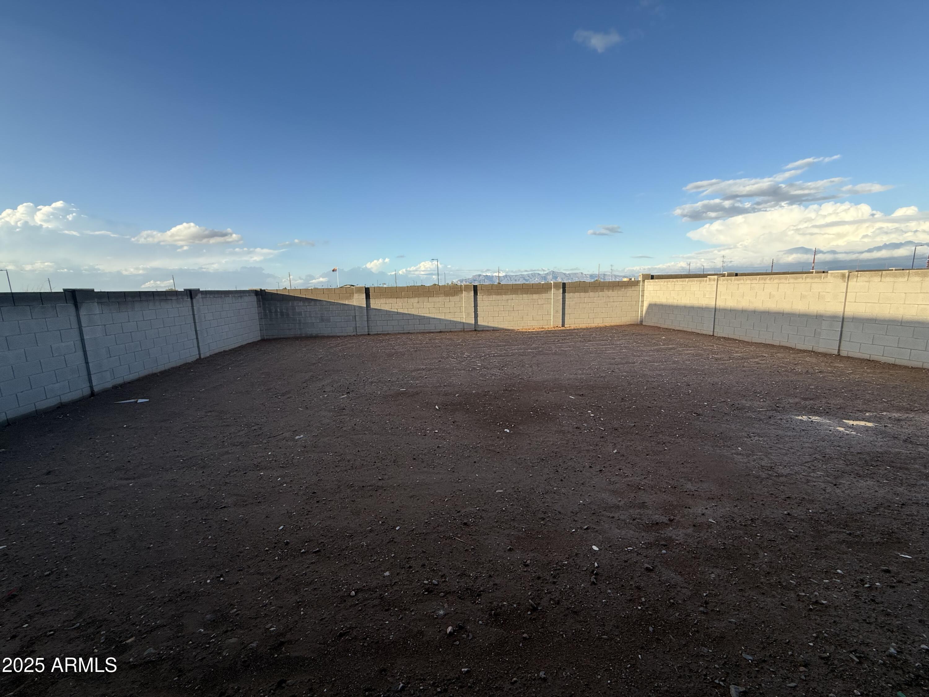 6498 E FIDDLENECK Way