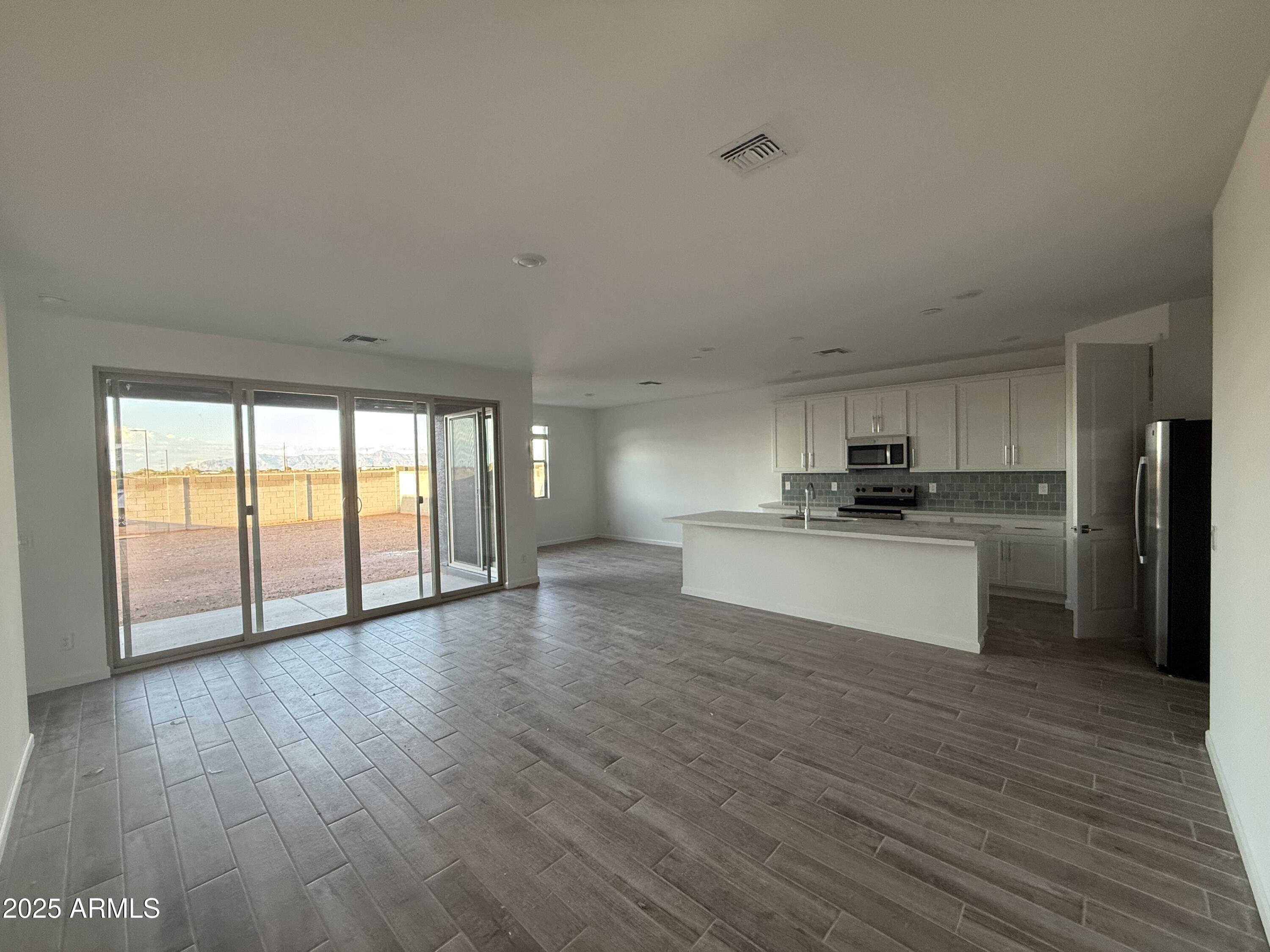 6498 E FIDDLENECK Way