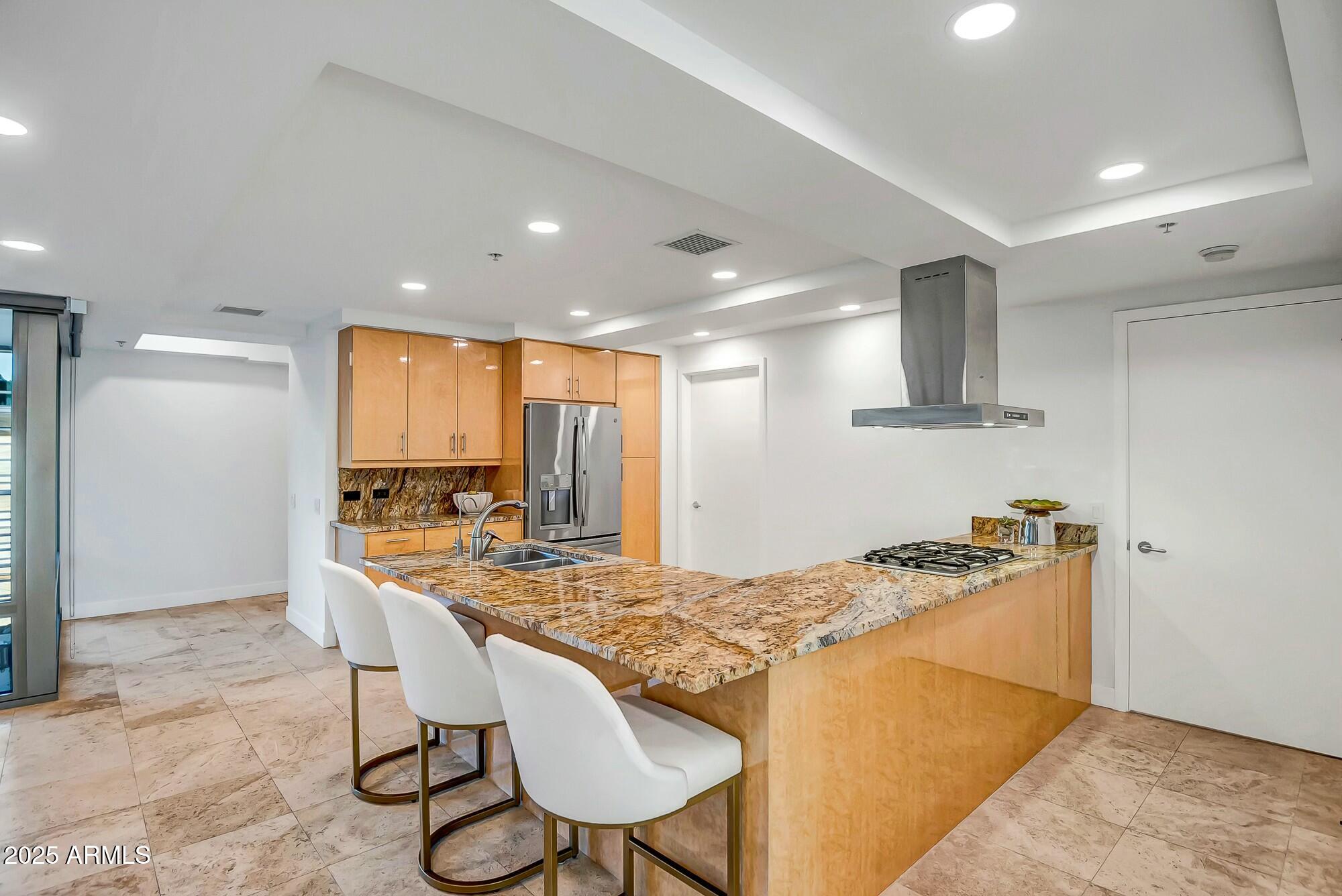 7121 E RANCHO VISTA Drive, 5011