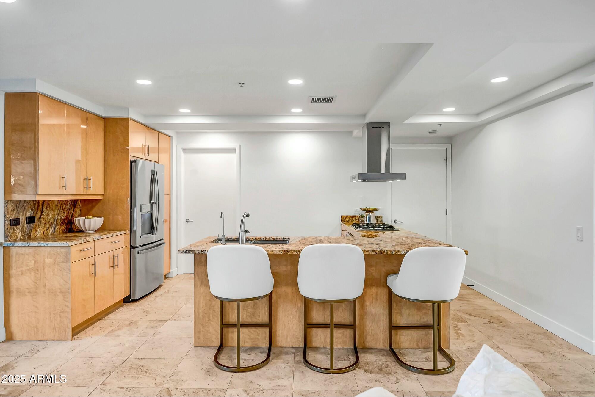 7121 E RANCHO VISTA Drive, 5011