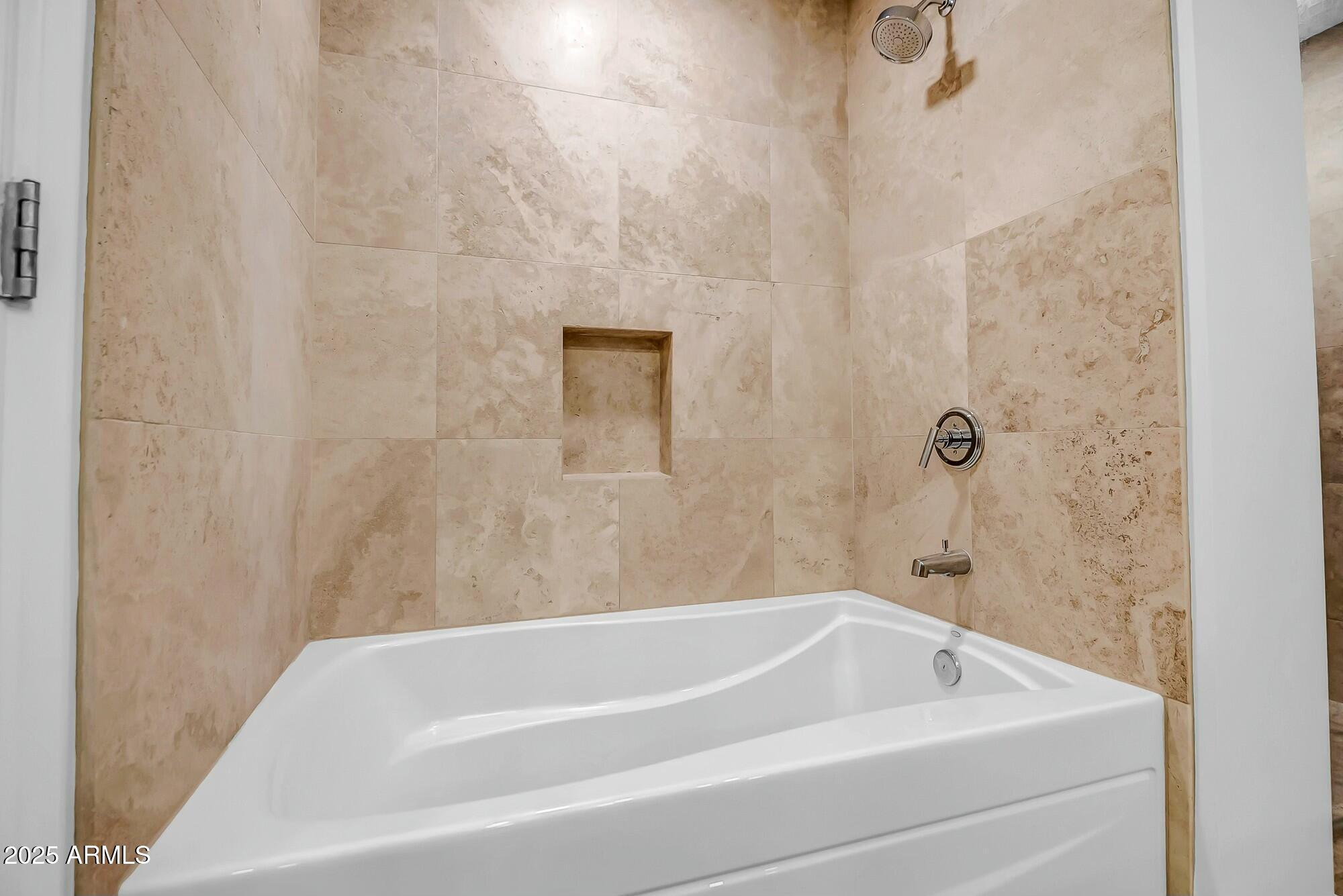 7121 E RANCHO VISTA Drive, 5011