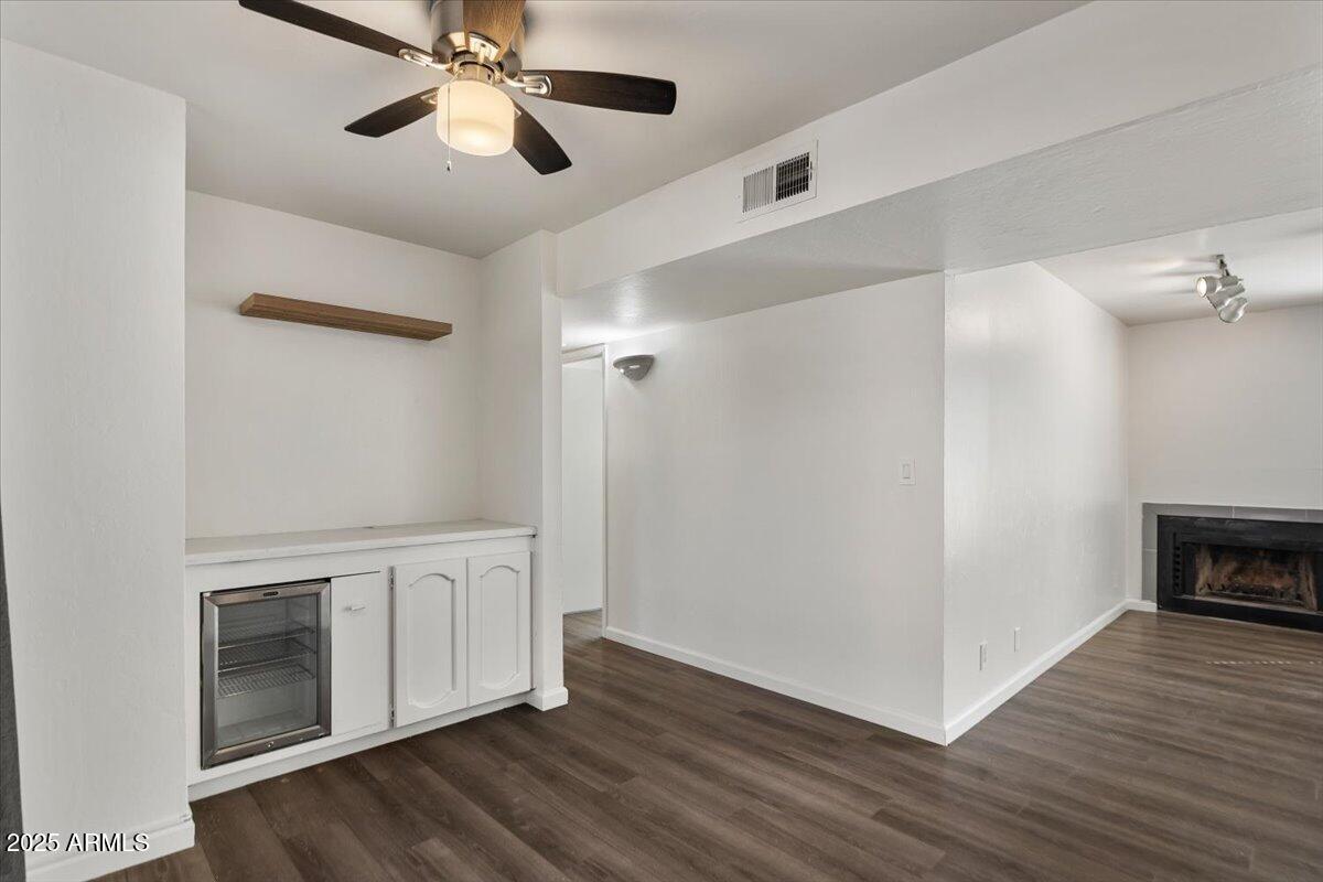 5146 E OAK Street, 112