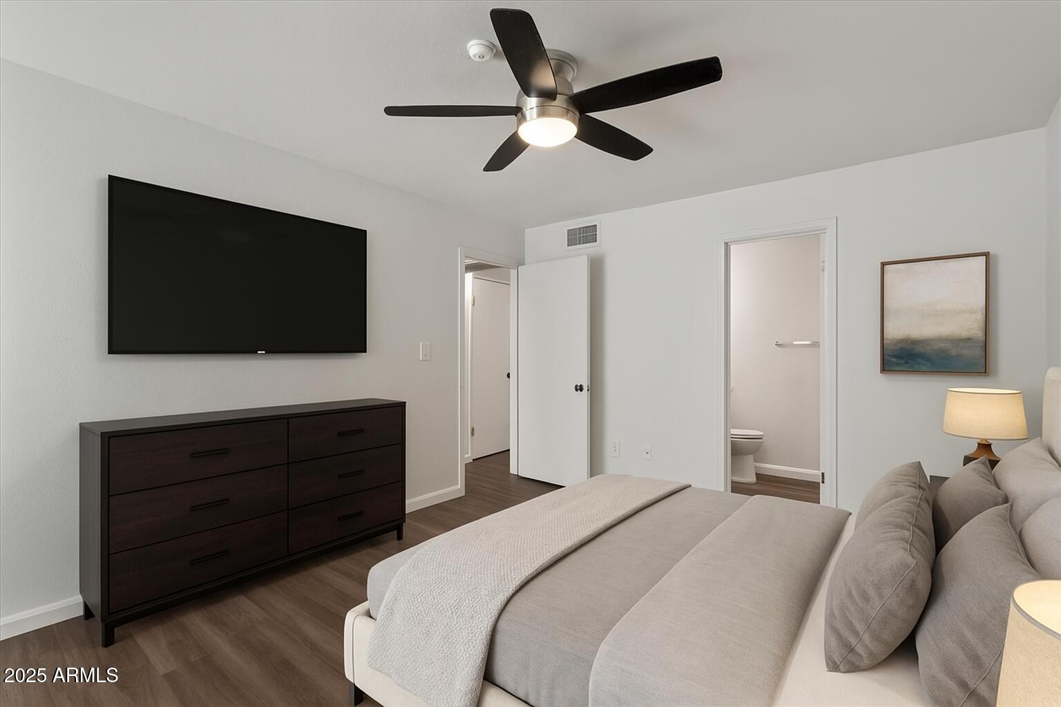 5146 E OAK Street, 112