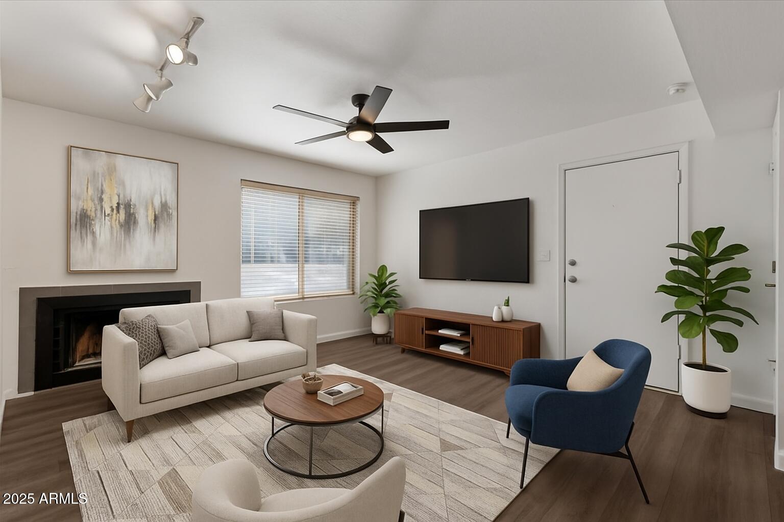 5146 E OAK Street, 112