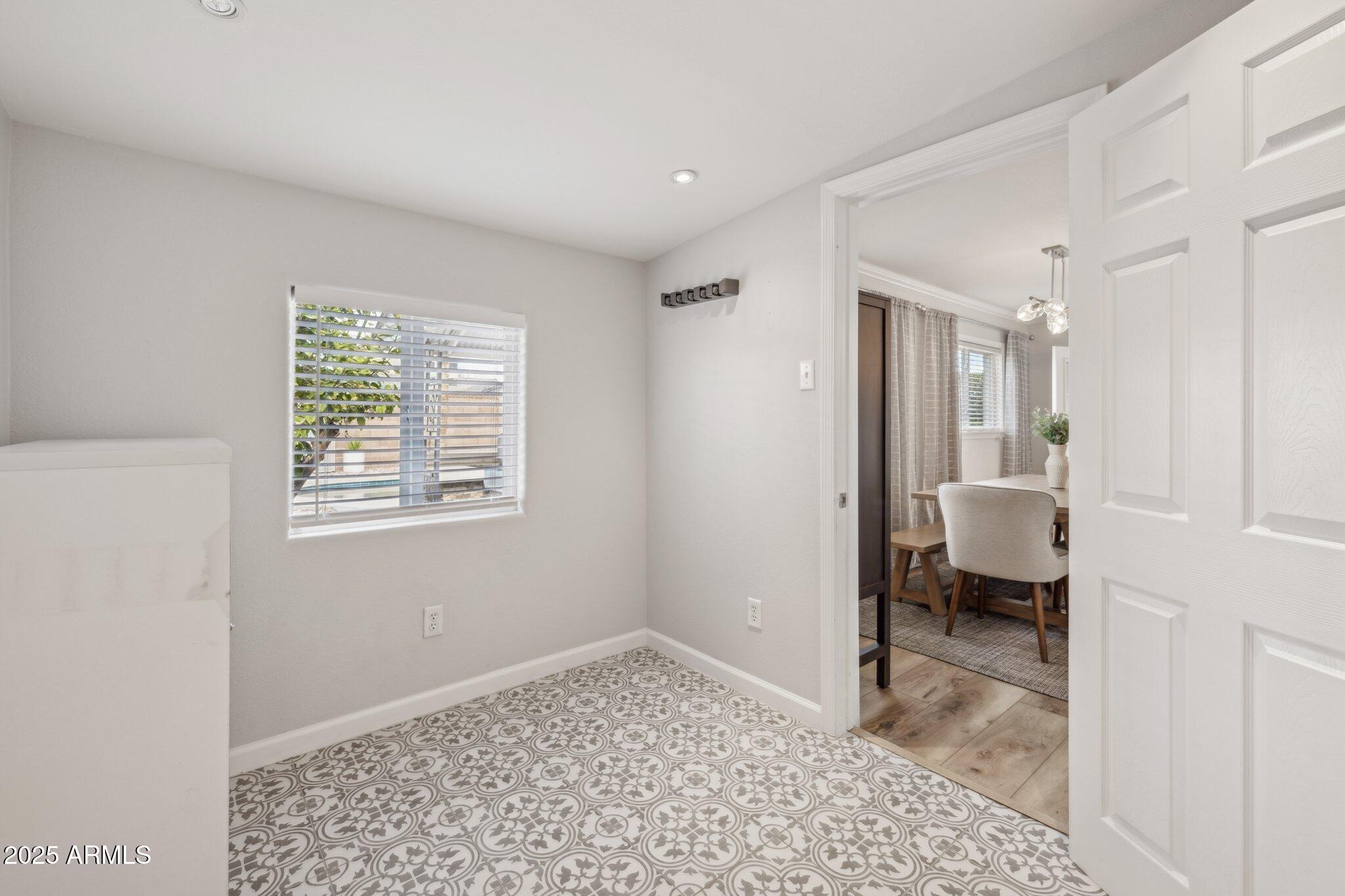 6926 E CULVER Street