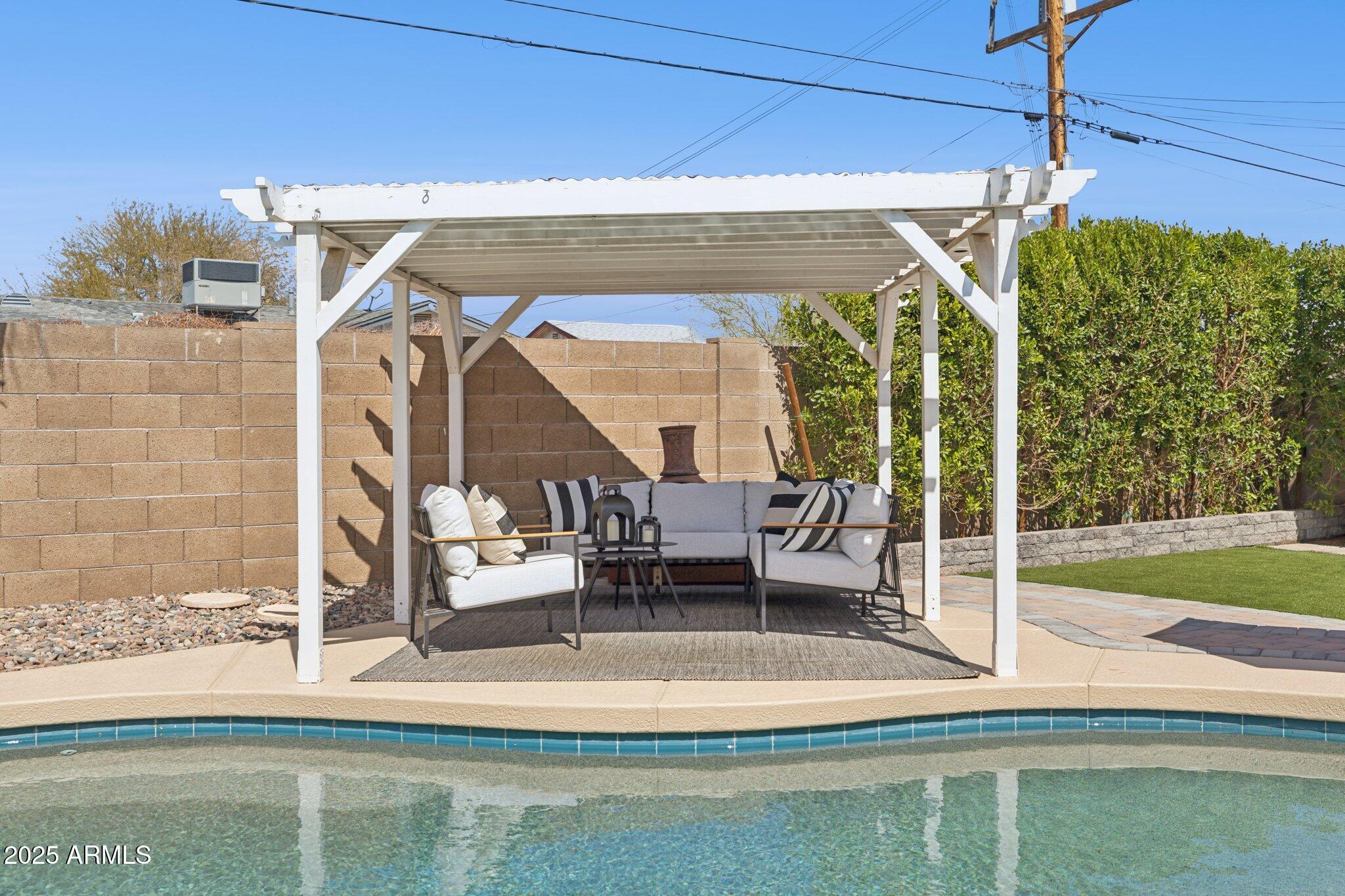 6926 E CULVER Street