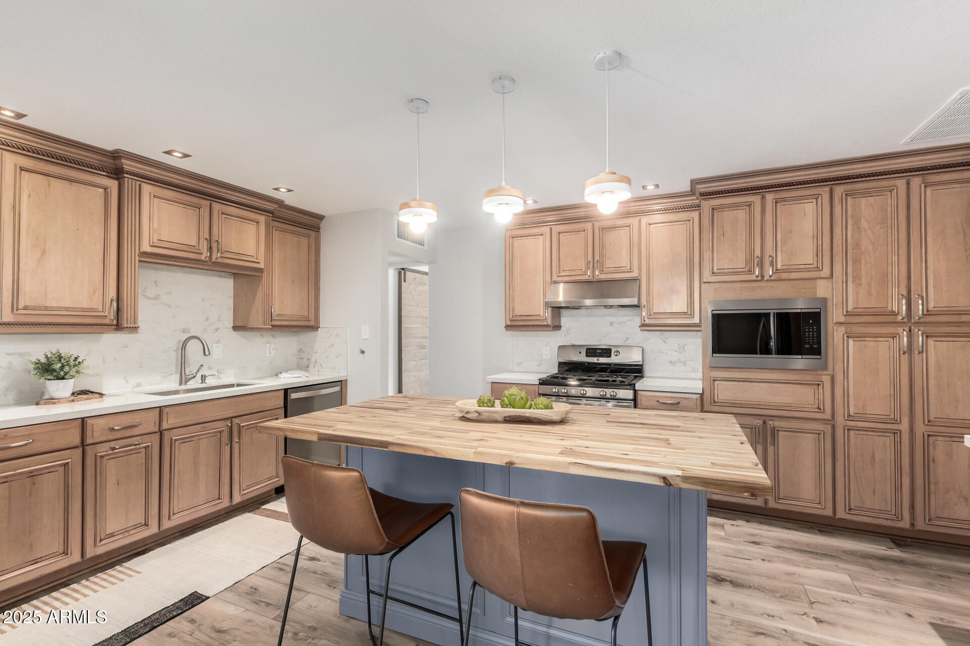 6926 E CULVER Street