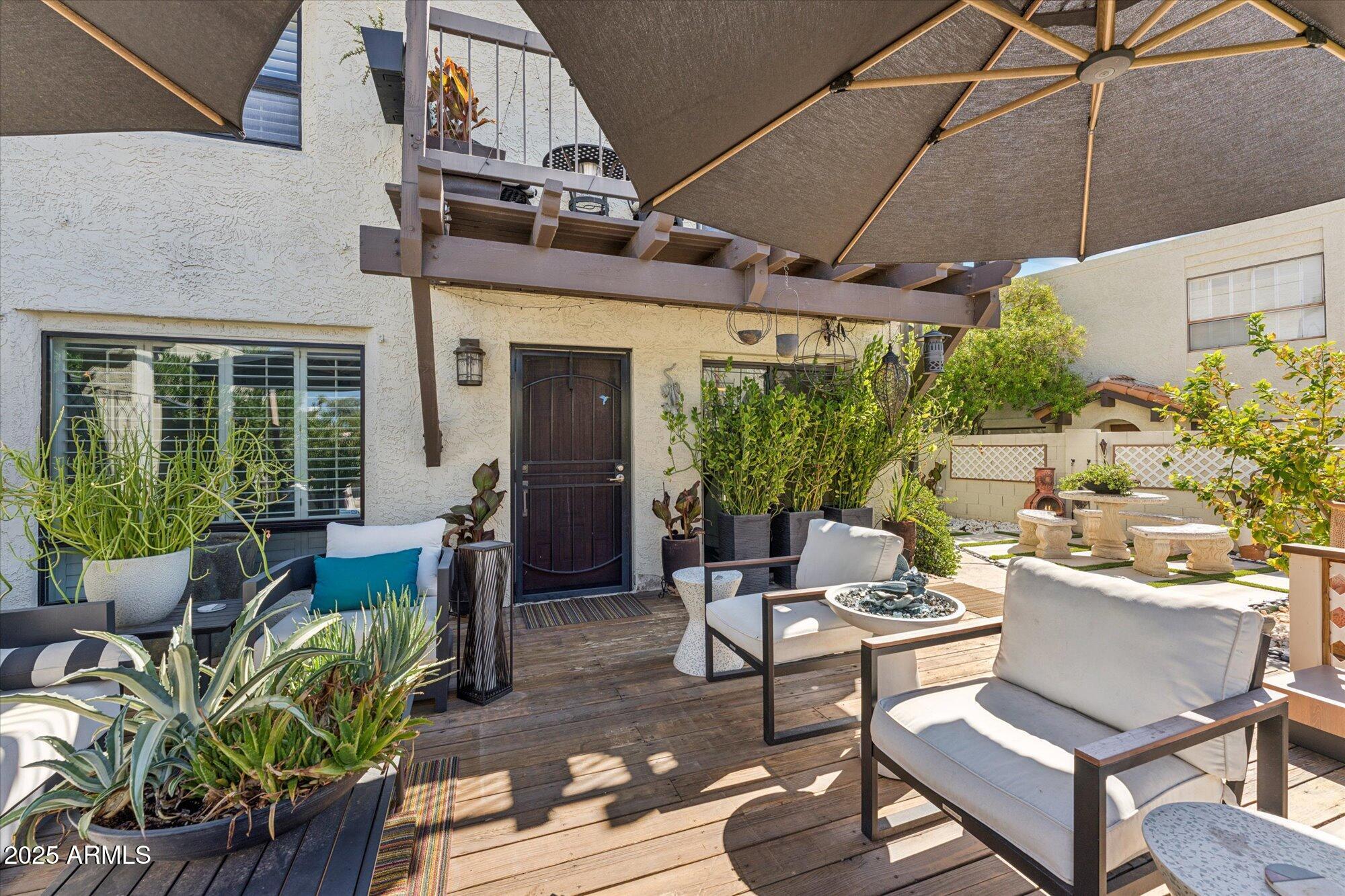 1811 E HAYWARD Avenue, 1