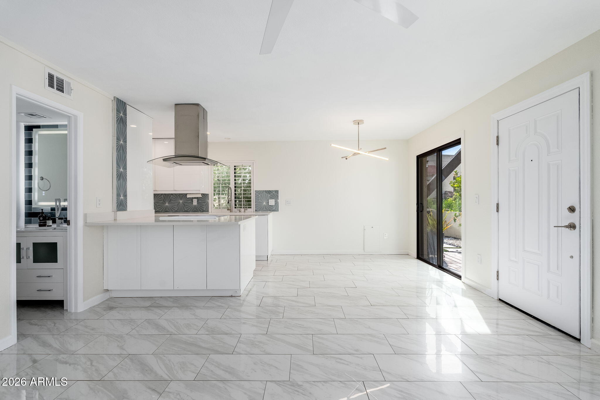 1811 E HAYWARD Avenue, 1