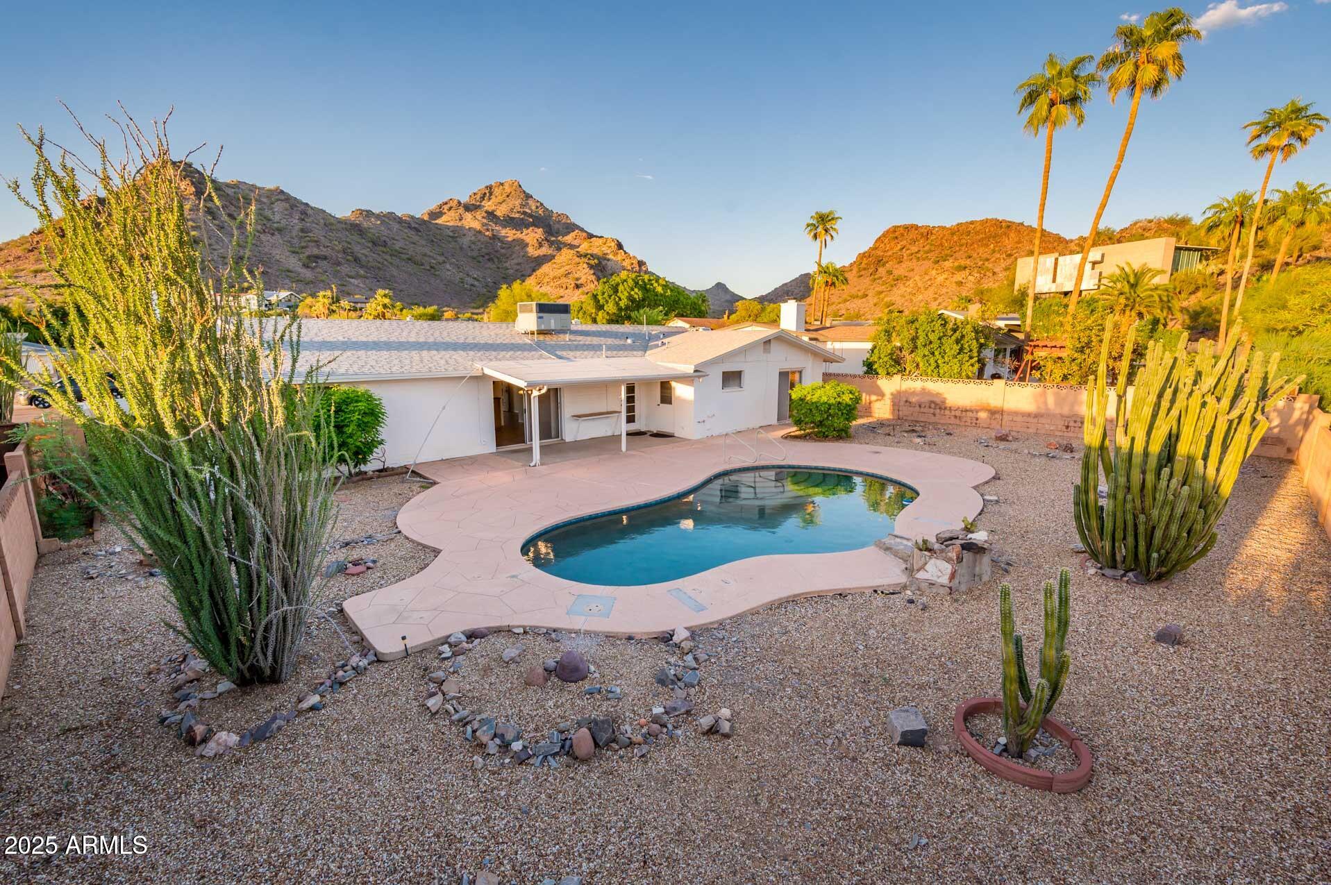 2431 E OCOTILLO Road