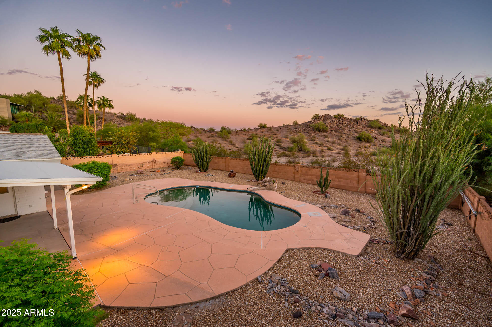 2431 E OCOTILLO Road