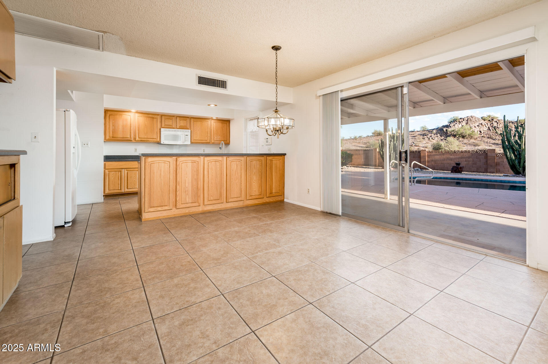 2431 E OCOTILLO Road