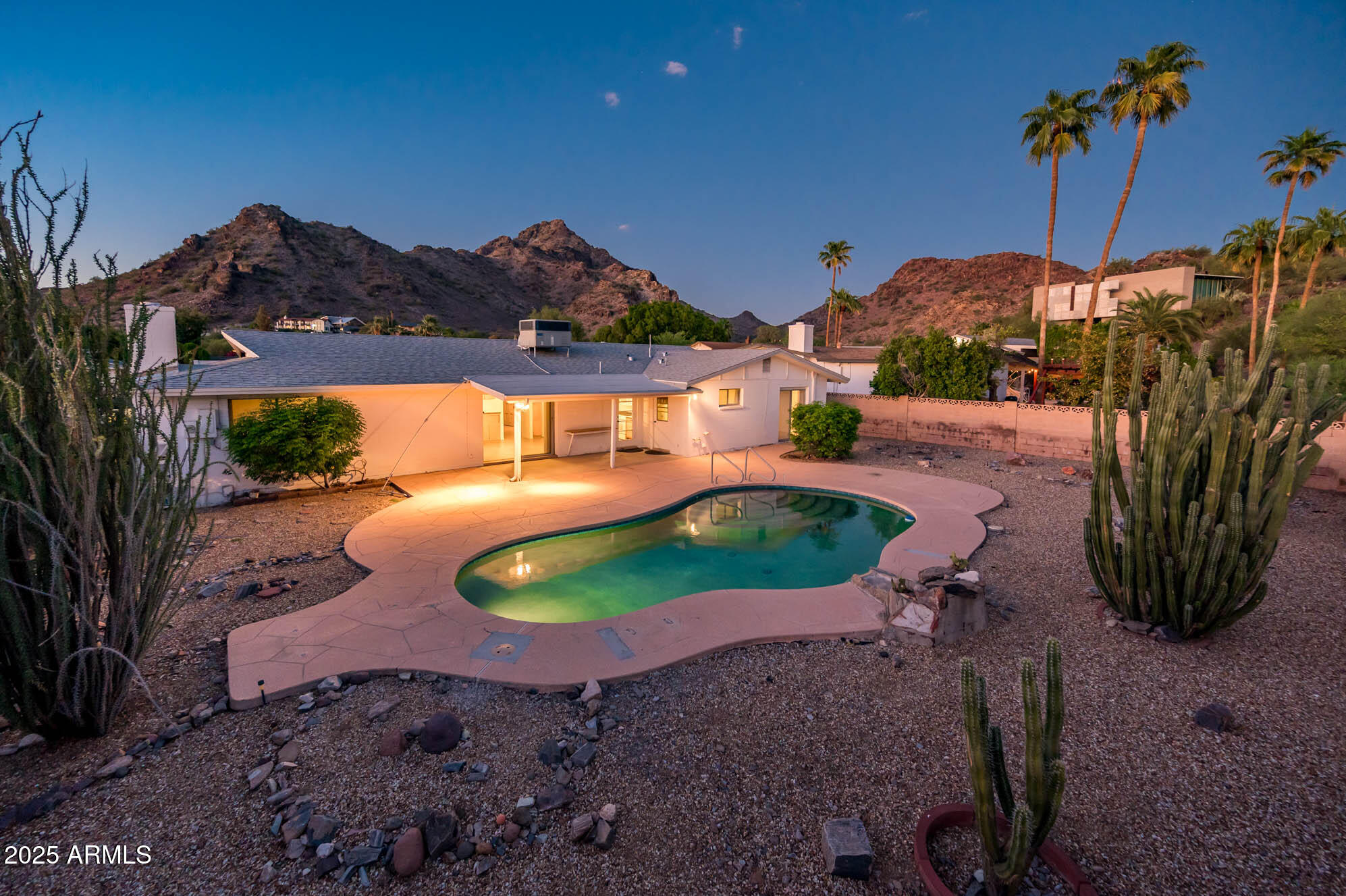 2431 E OCOTILLO Road