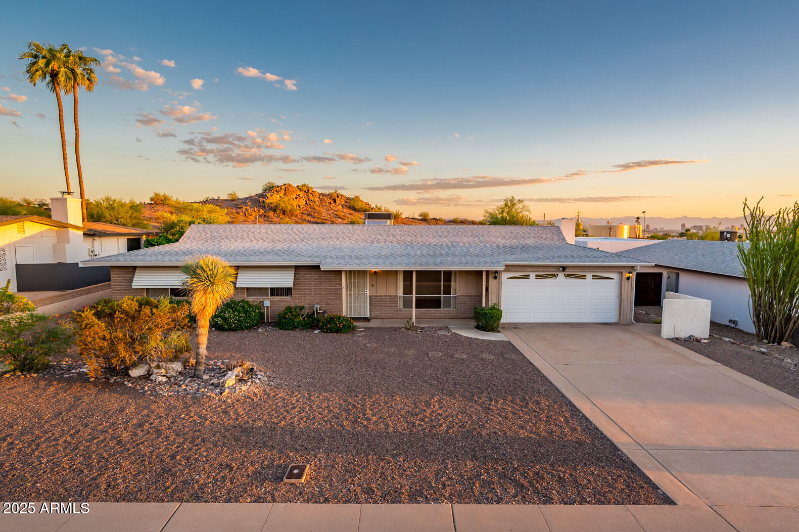 2431 E OCOTILLO Road