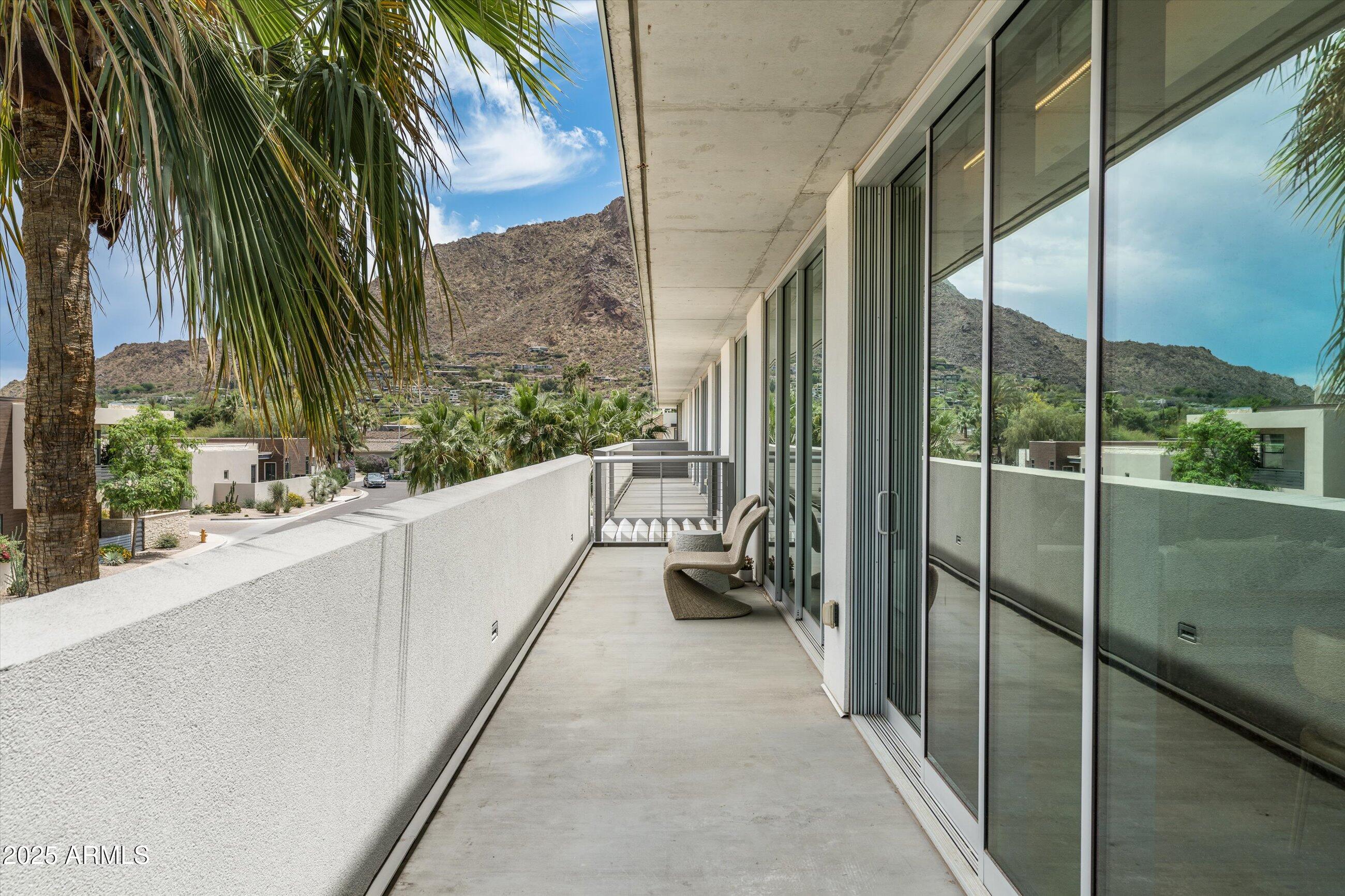 5455 E LINCOLN Drive, 3006