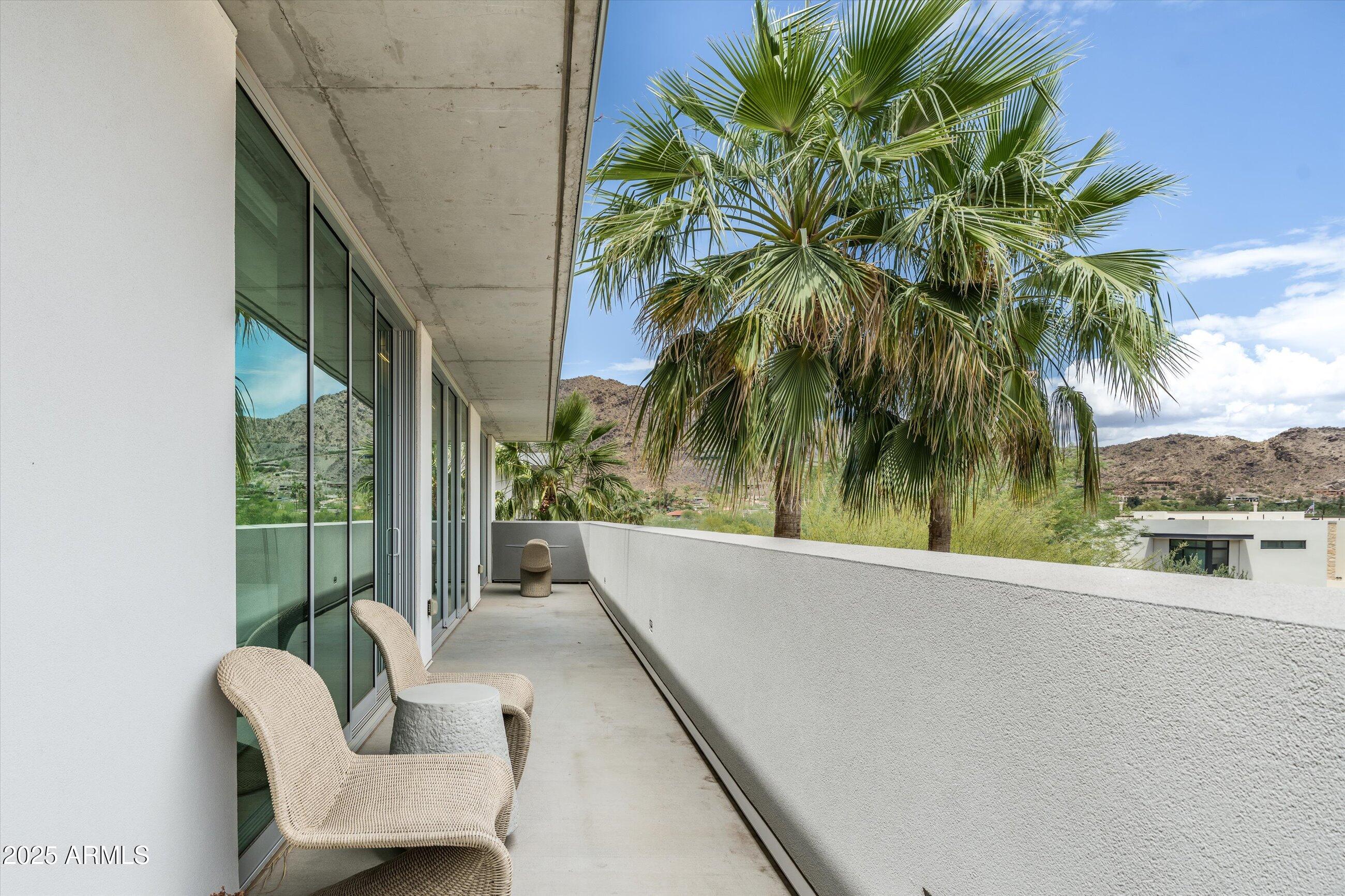 5455 E LINCOLN Drive, 3006