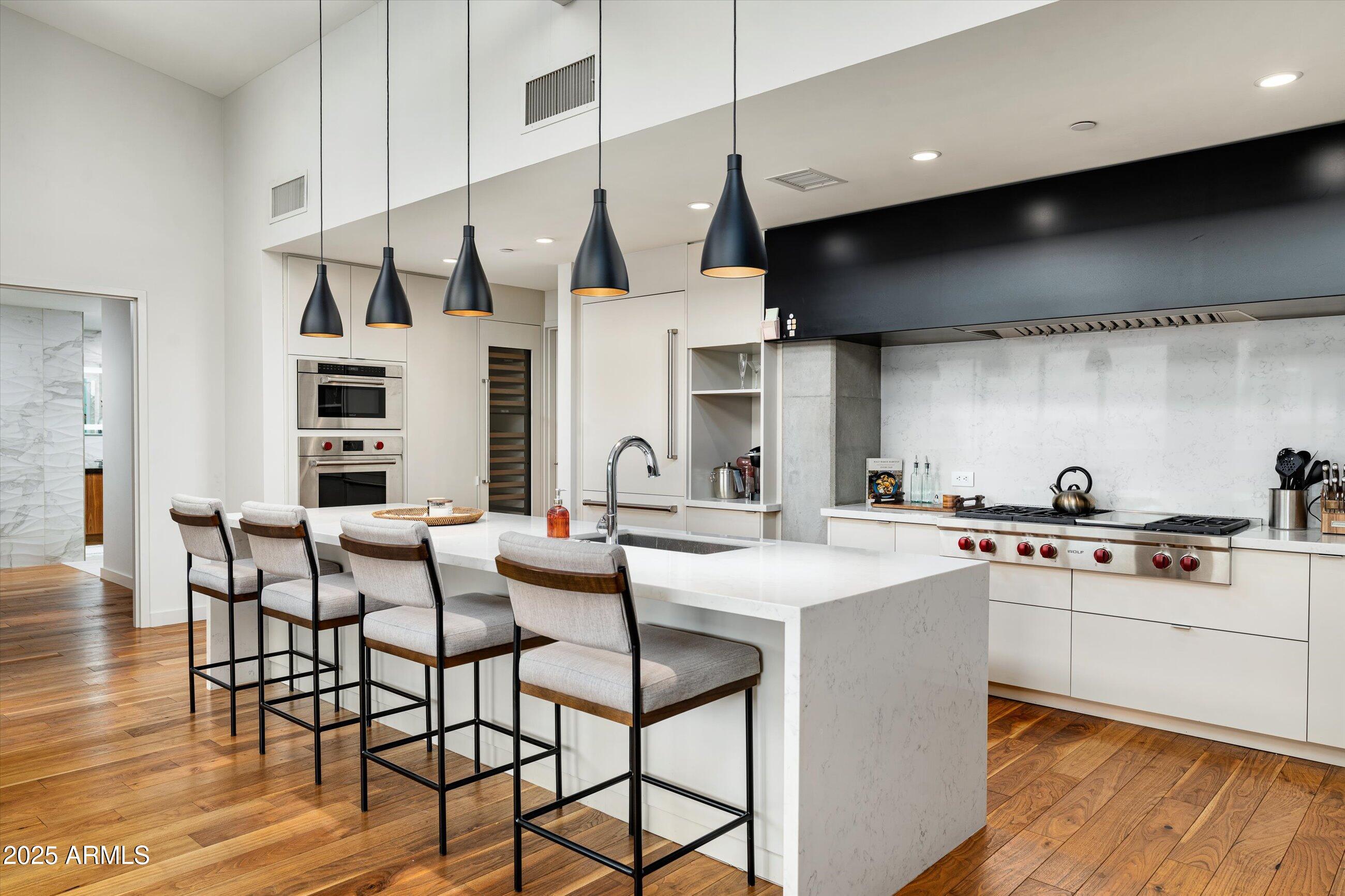 5455 E LINCOLN Drive, 3006