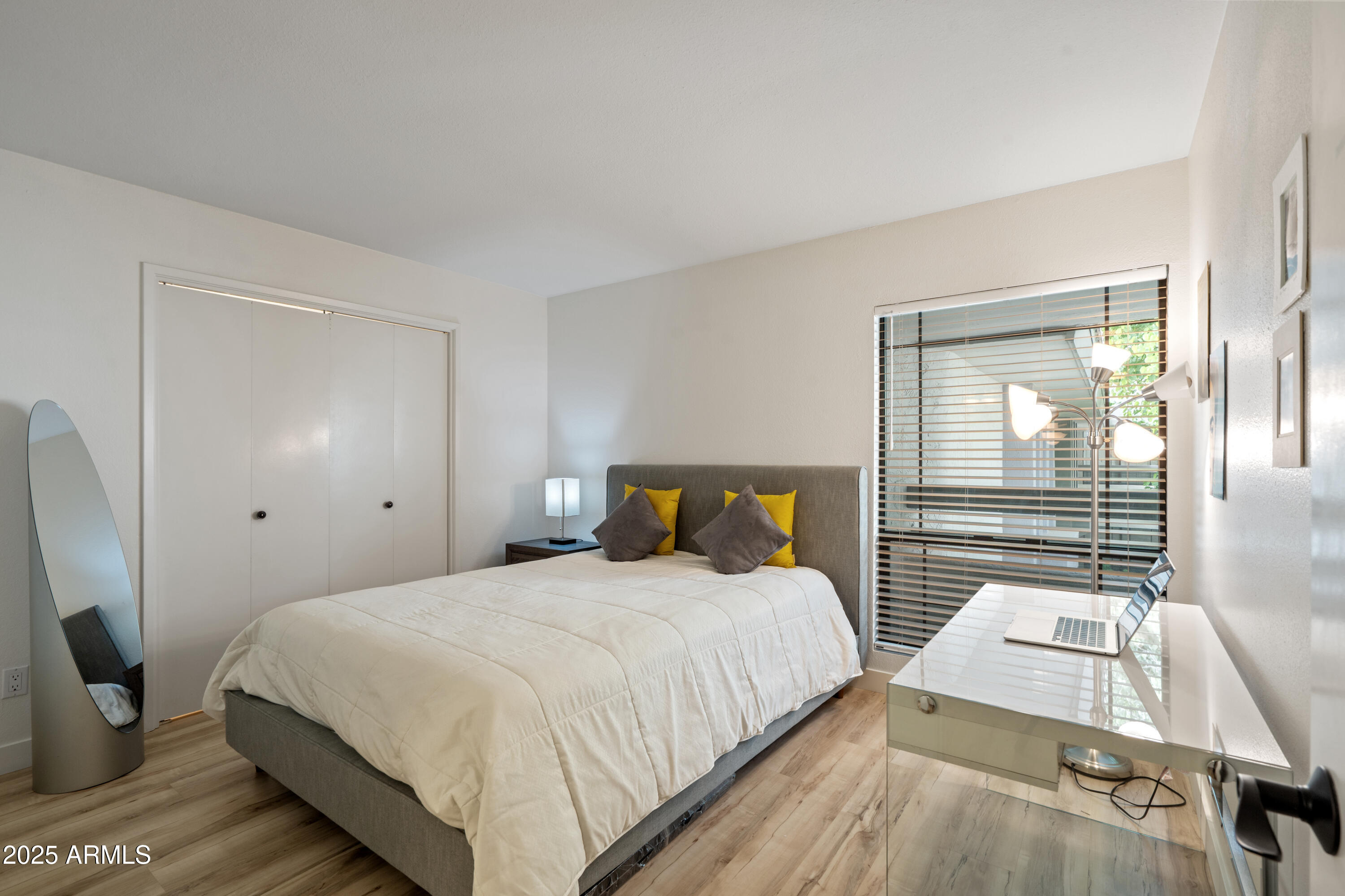 5201 N 24TH Street, 206