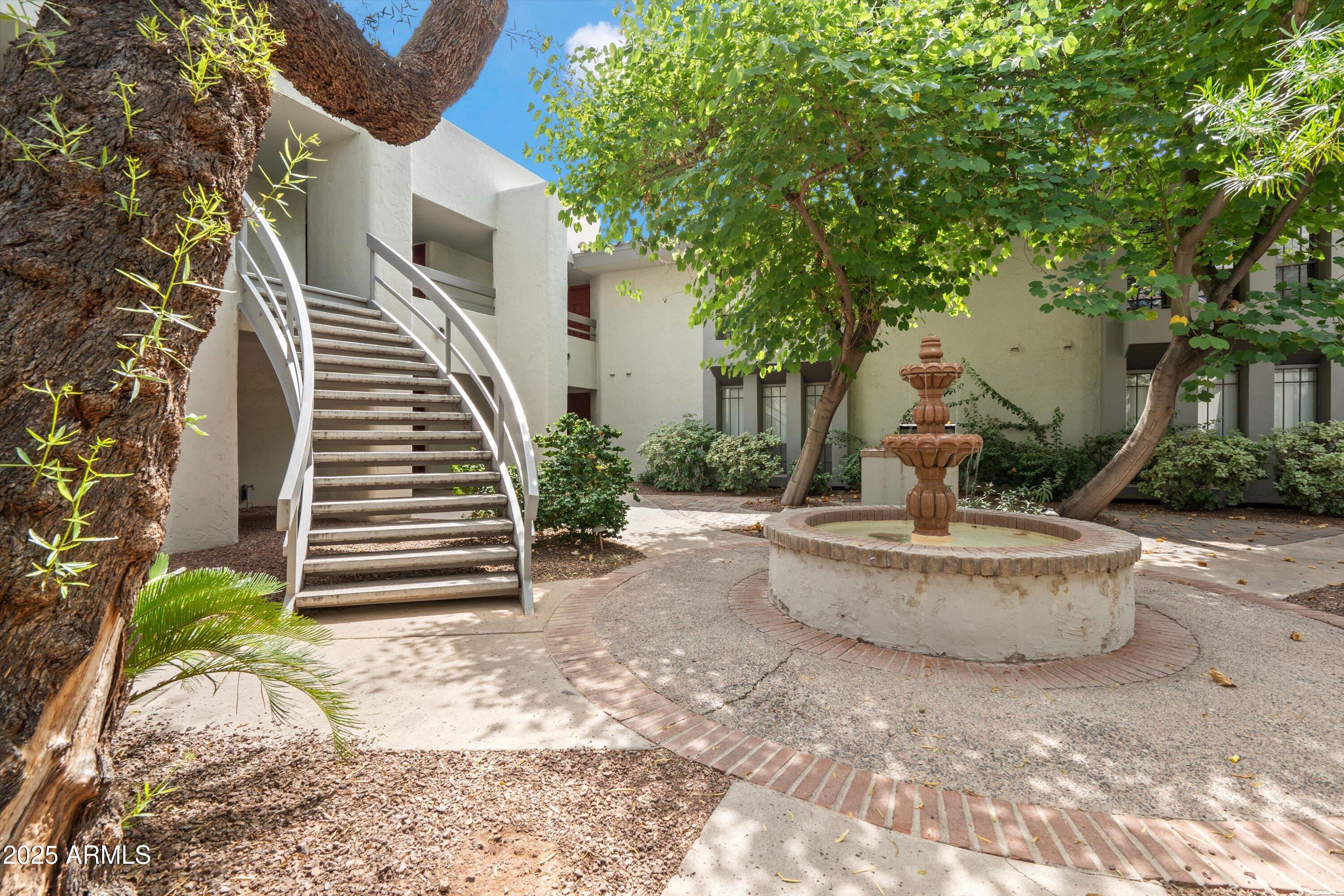 5201 N 24TH Street, 206