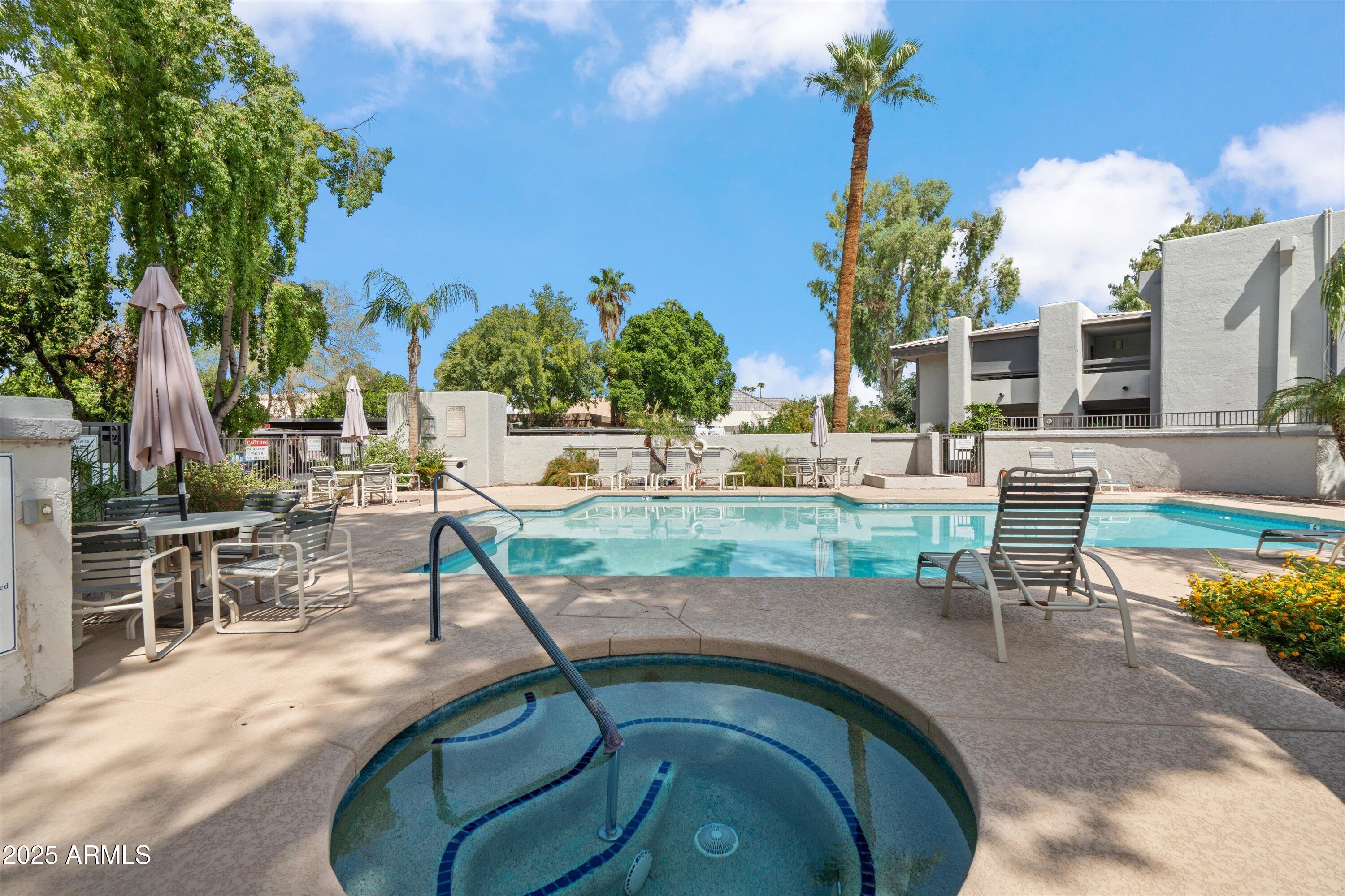 5201 N 24TH Street, 206