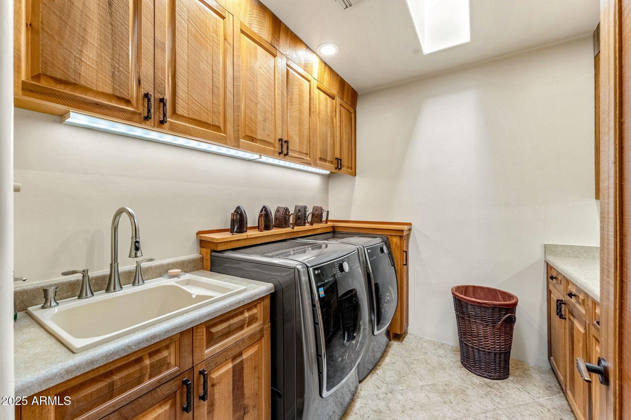 1084 N BOULDER Drive, Carefree