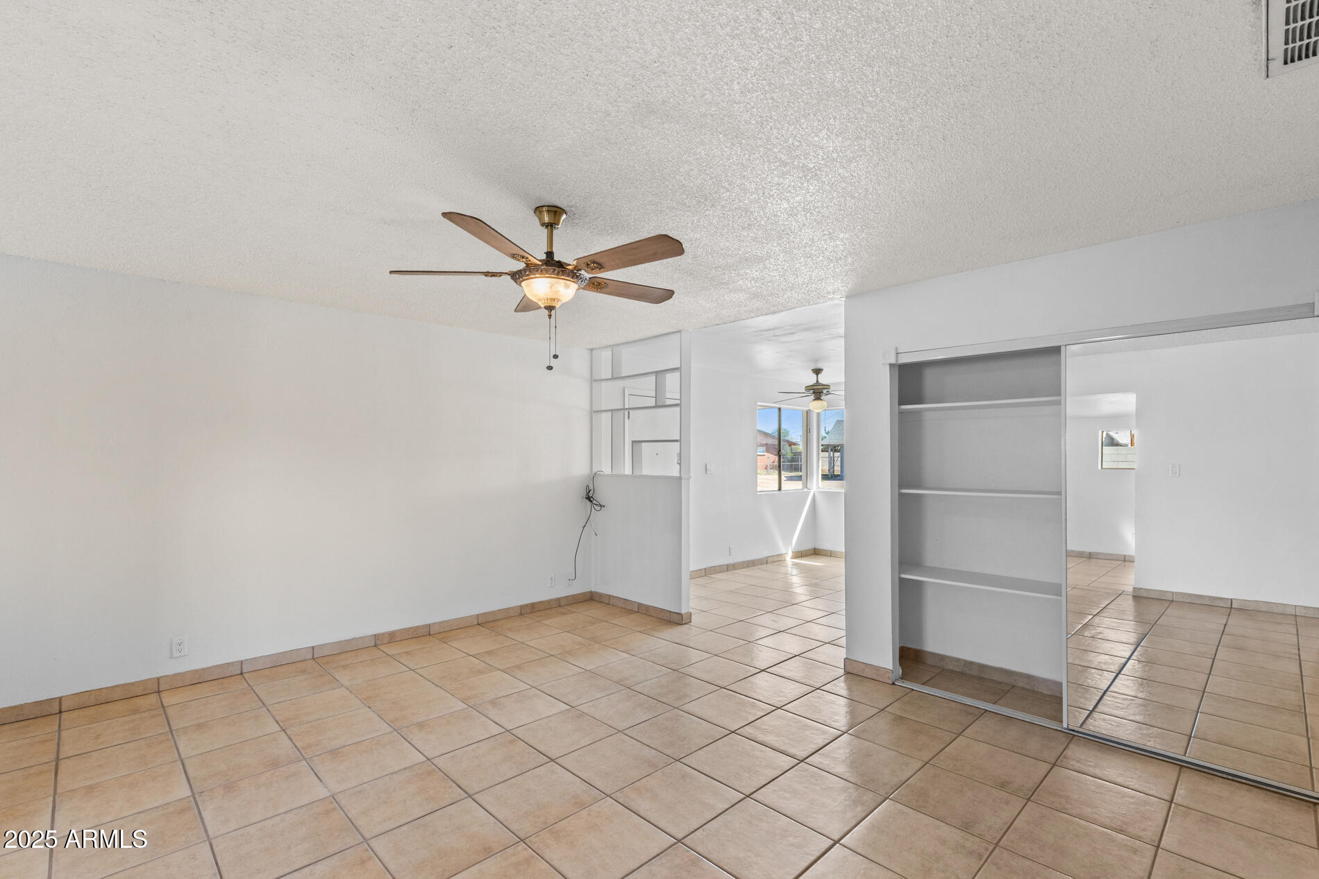 2230 E CHIPMAN Road, Phoenix