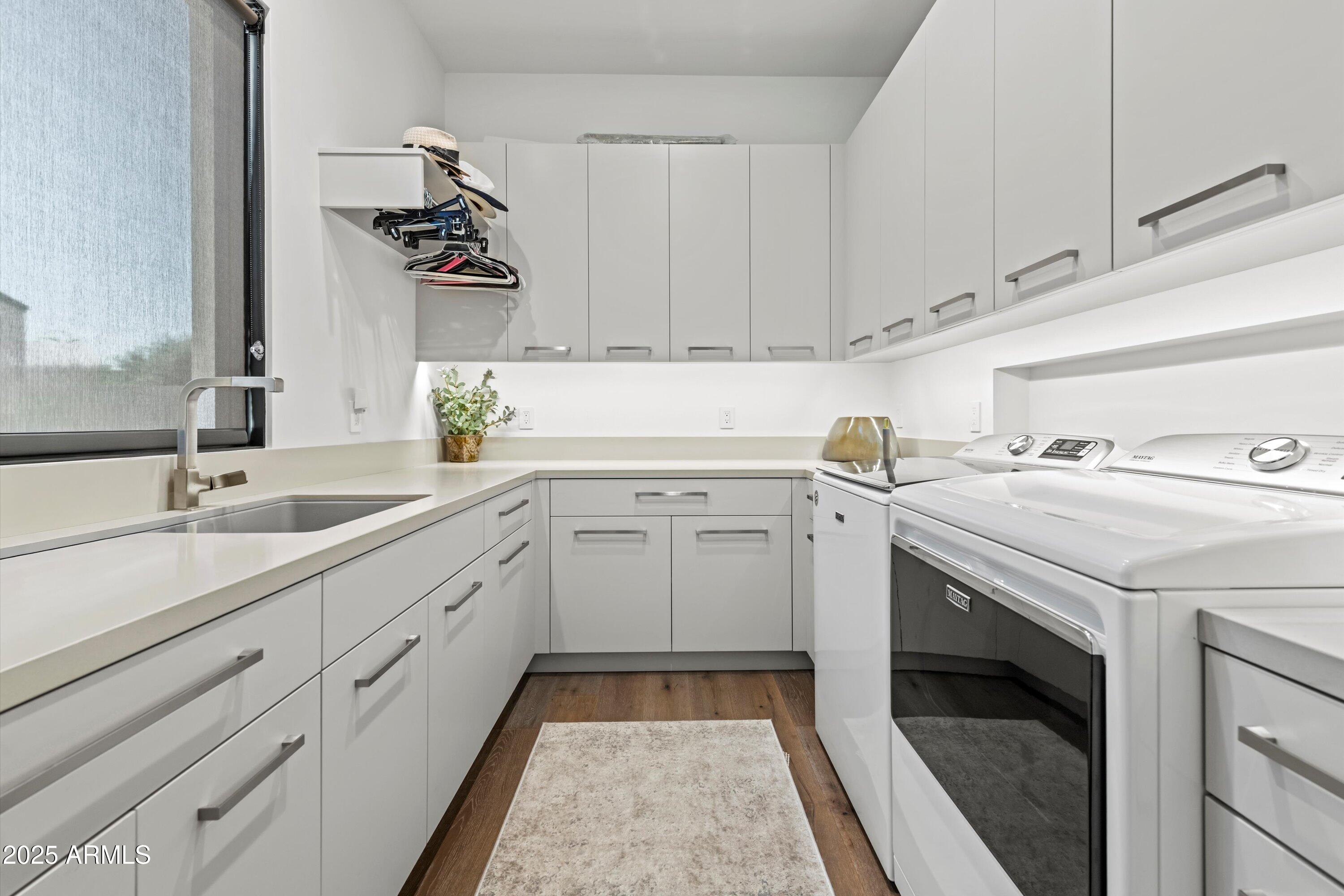 6838 E JOSHUA TREE Lane