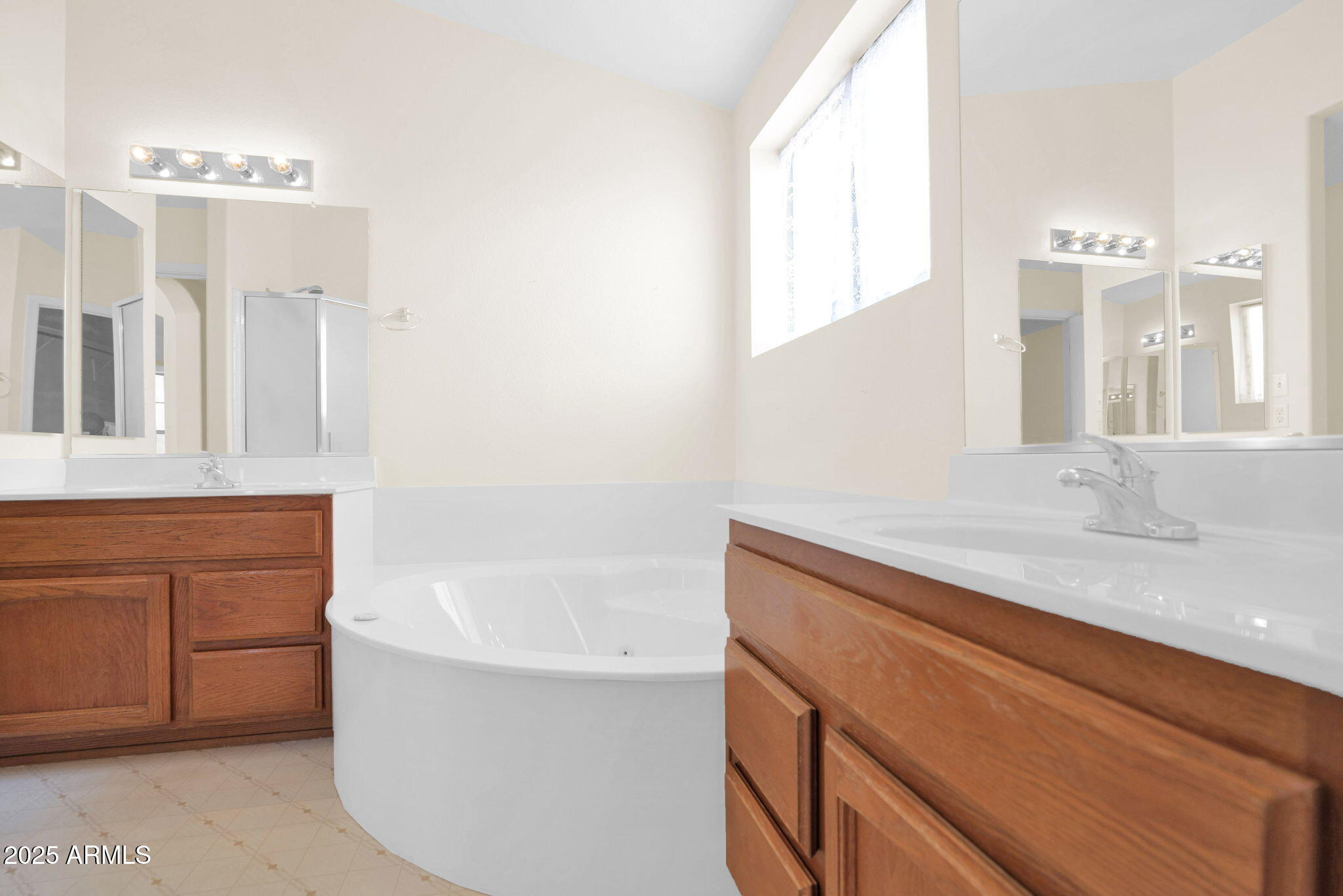 14814 W PICCADILLY Road