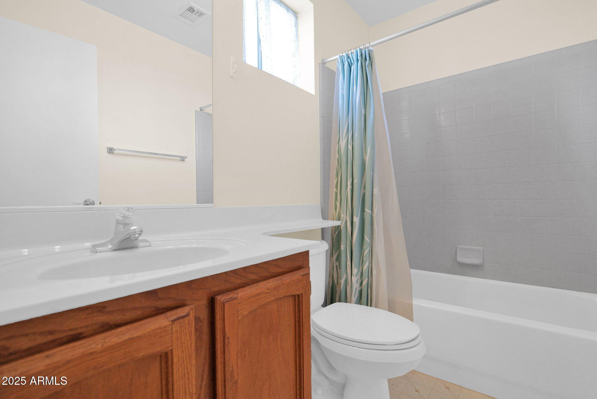 14814 W PICCADILLY Road