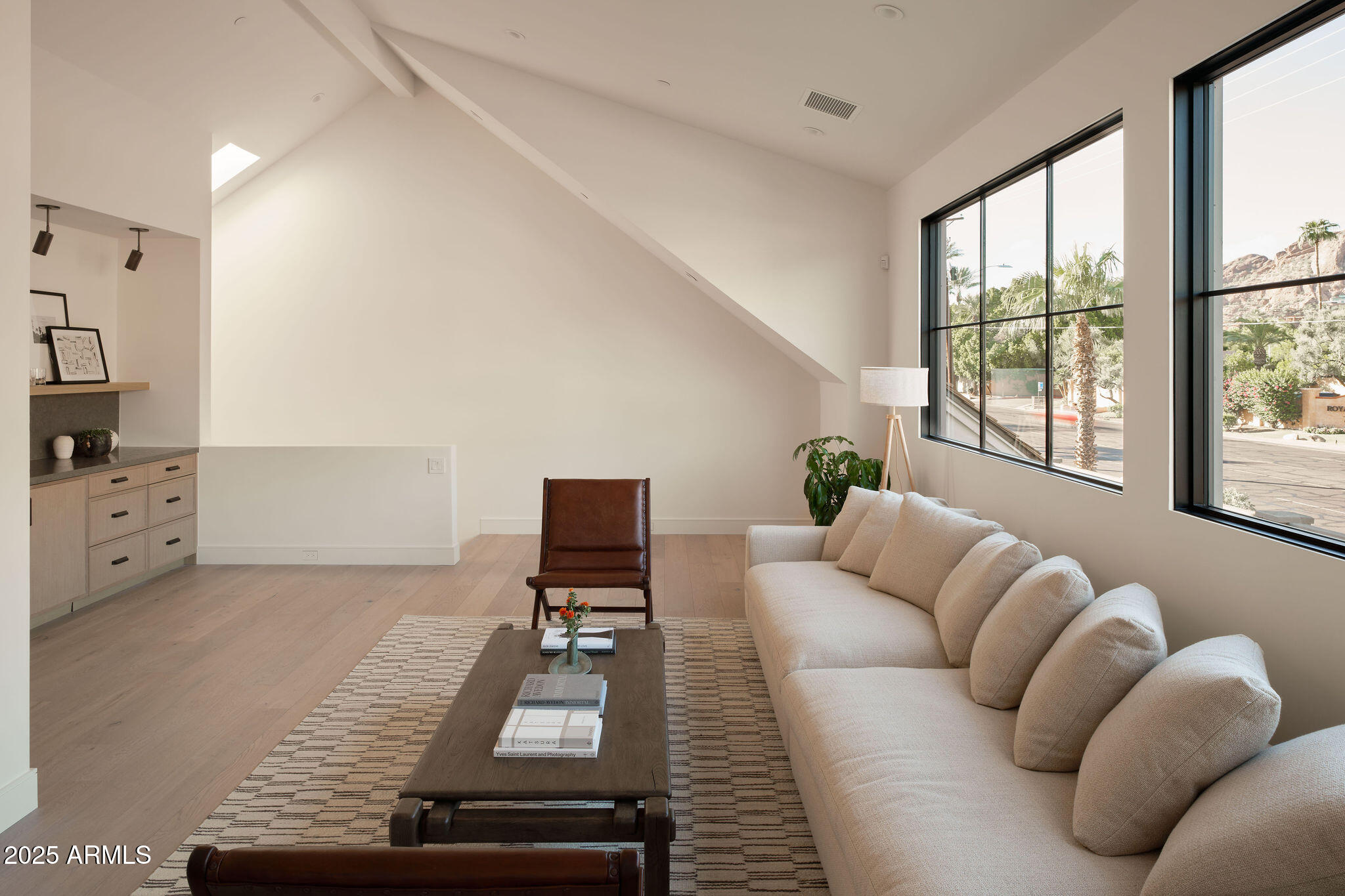 4600 N Rubicon Avenue, 2