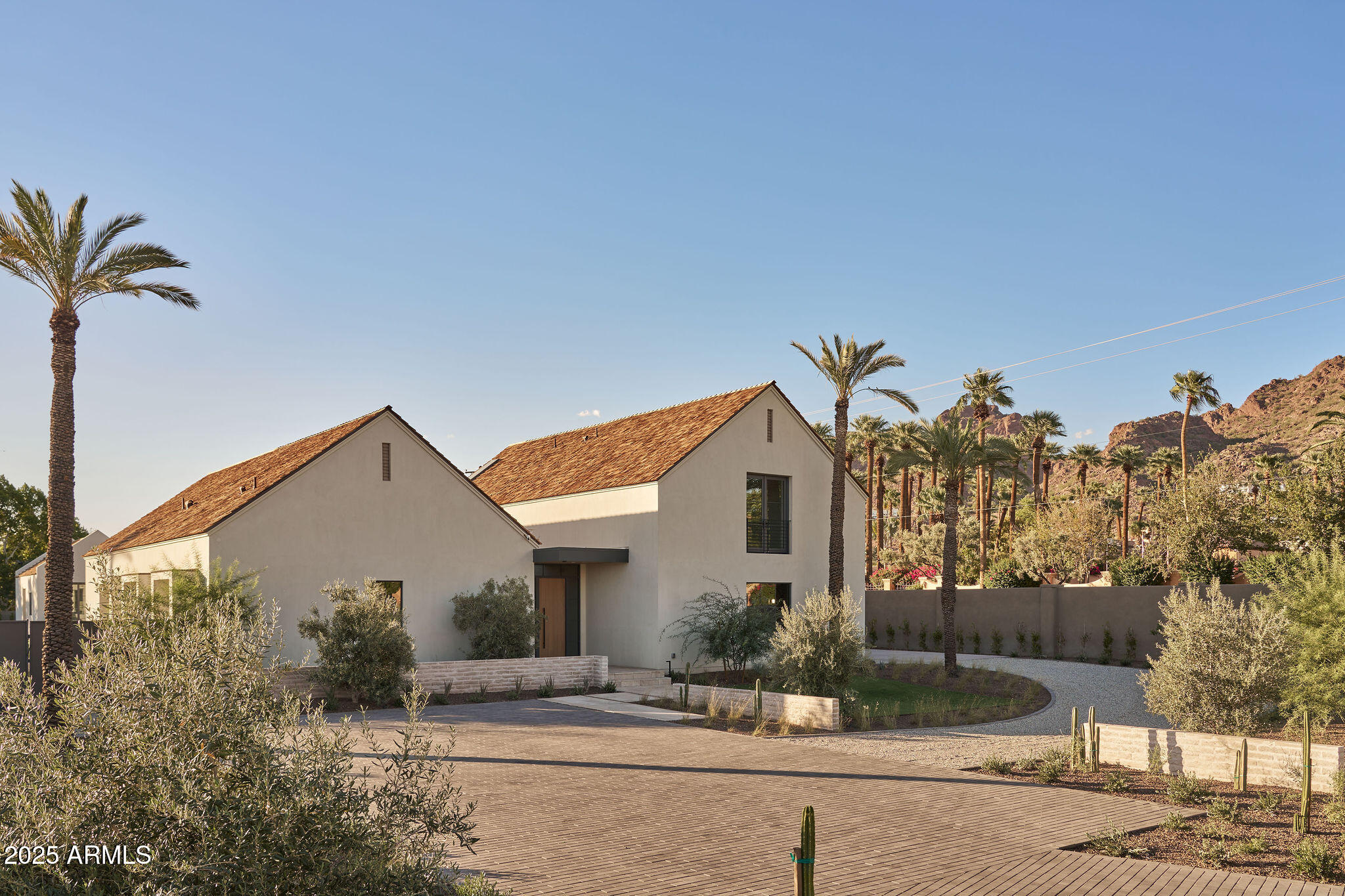 4600 N Rubicon Avenue, 2