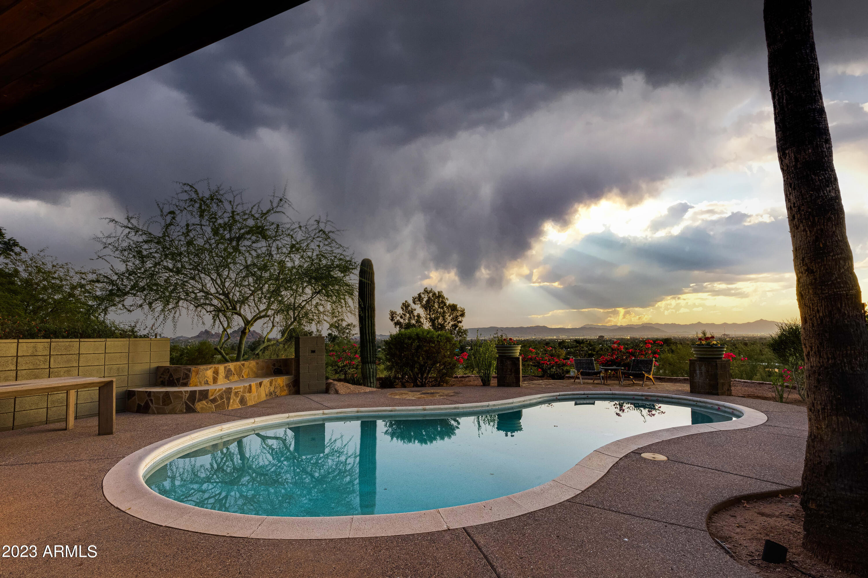 5320 E Wonderview Road