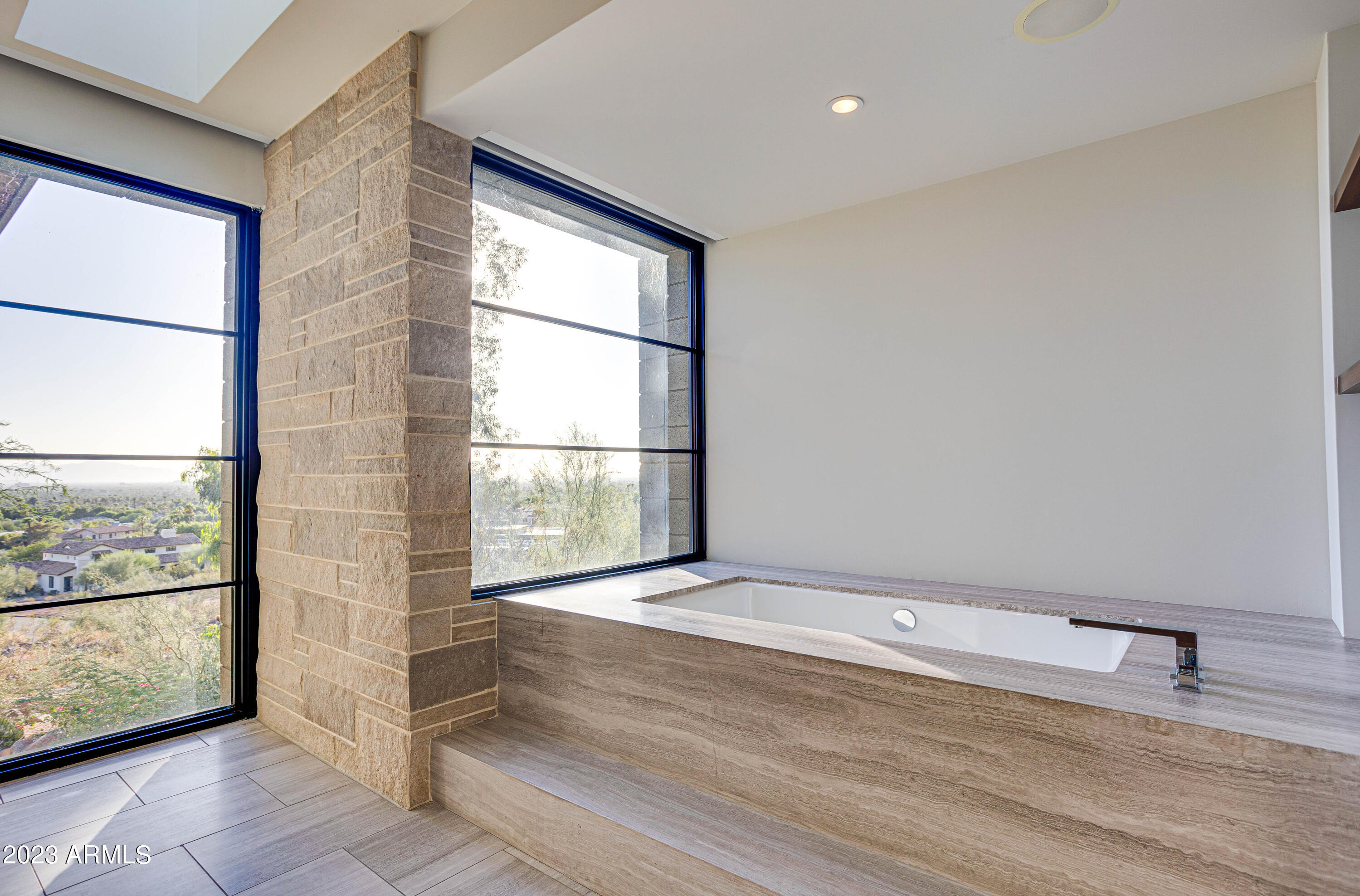 5320 E Wonderview Road