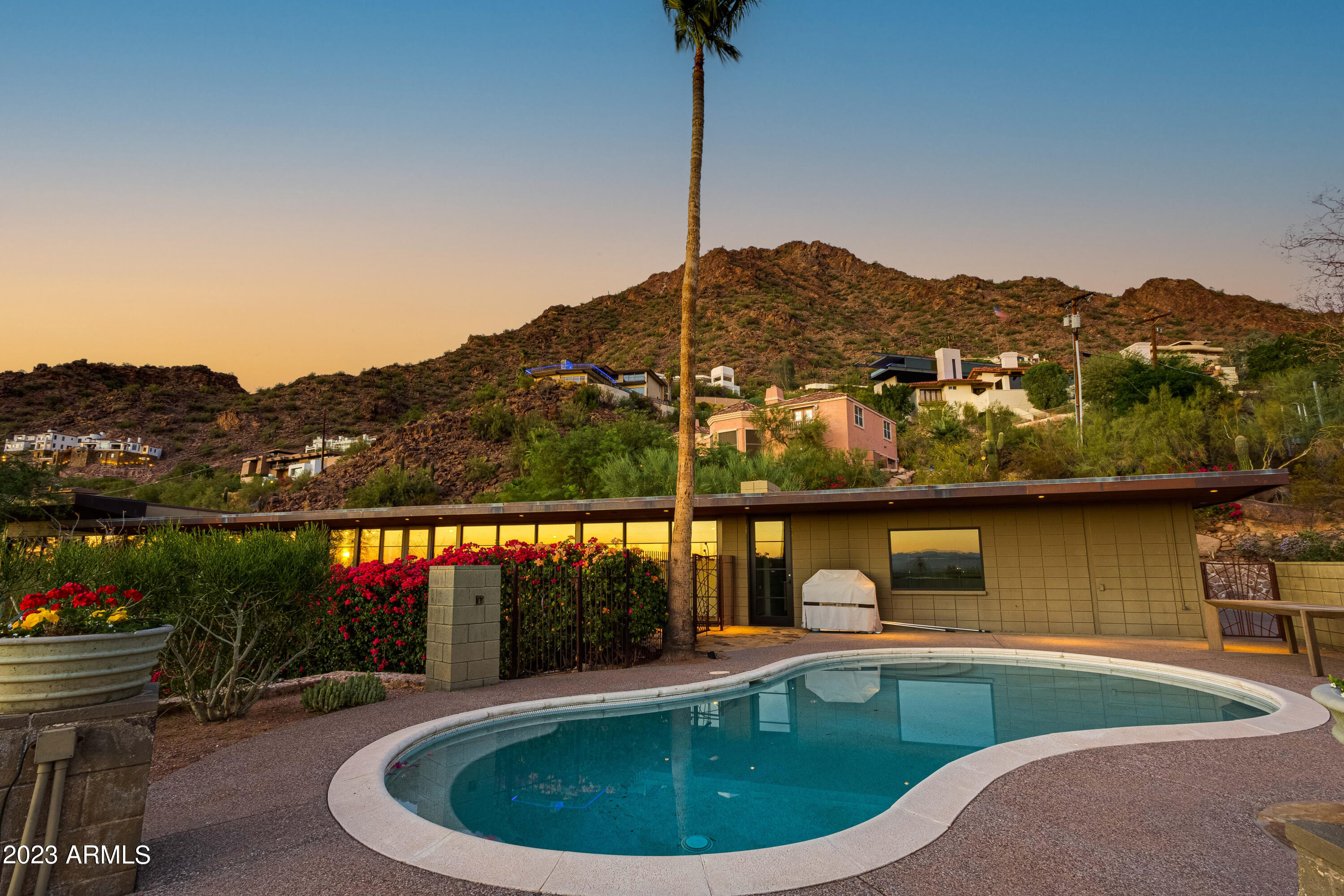 5320 E Wonderview Road