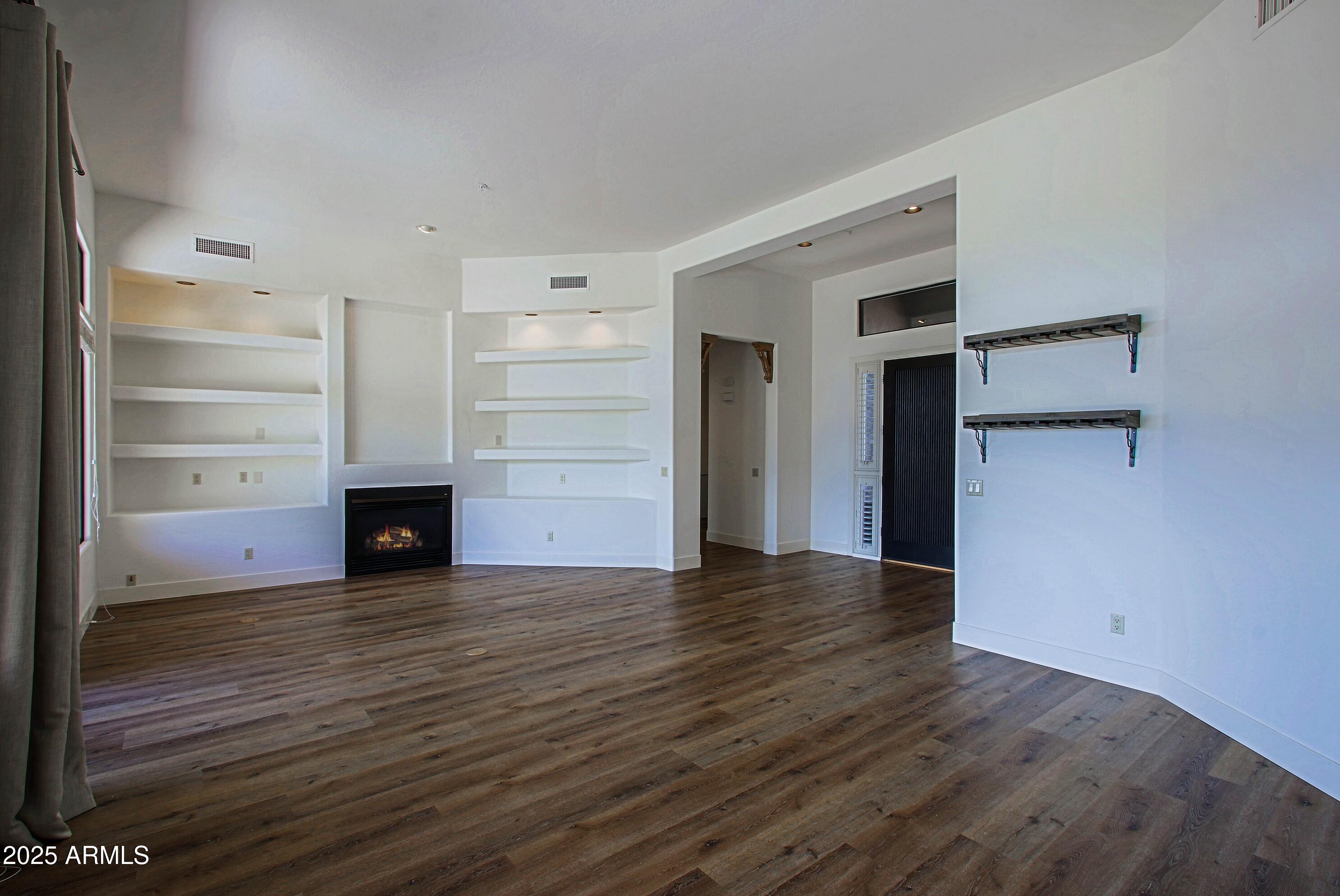 9455 E CAVALRY Drive