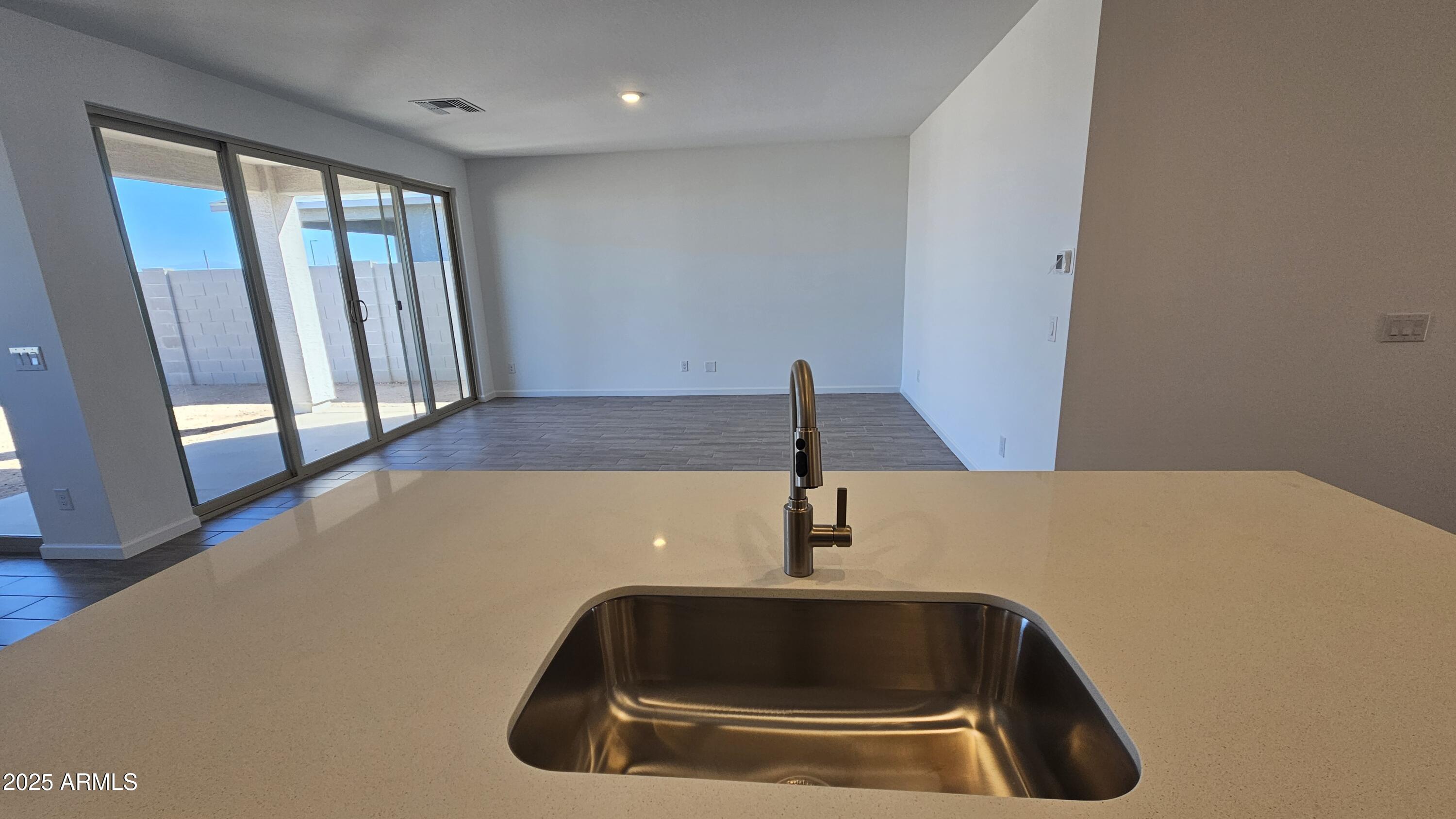 6498 E FIDDLENECK Way