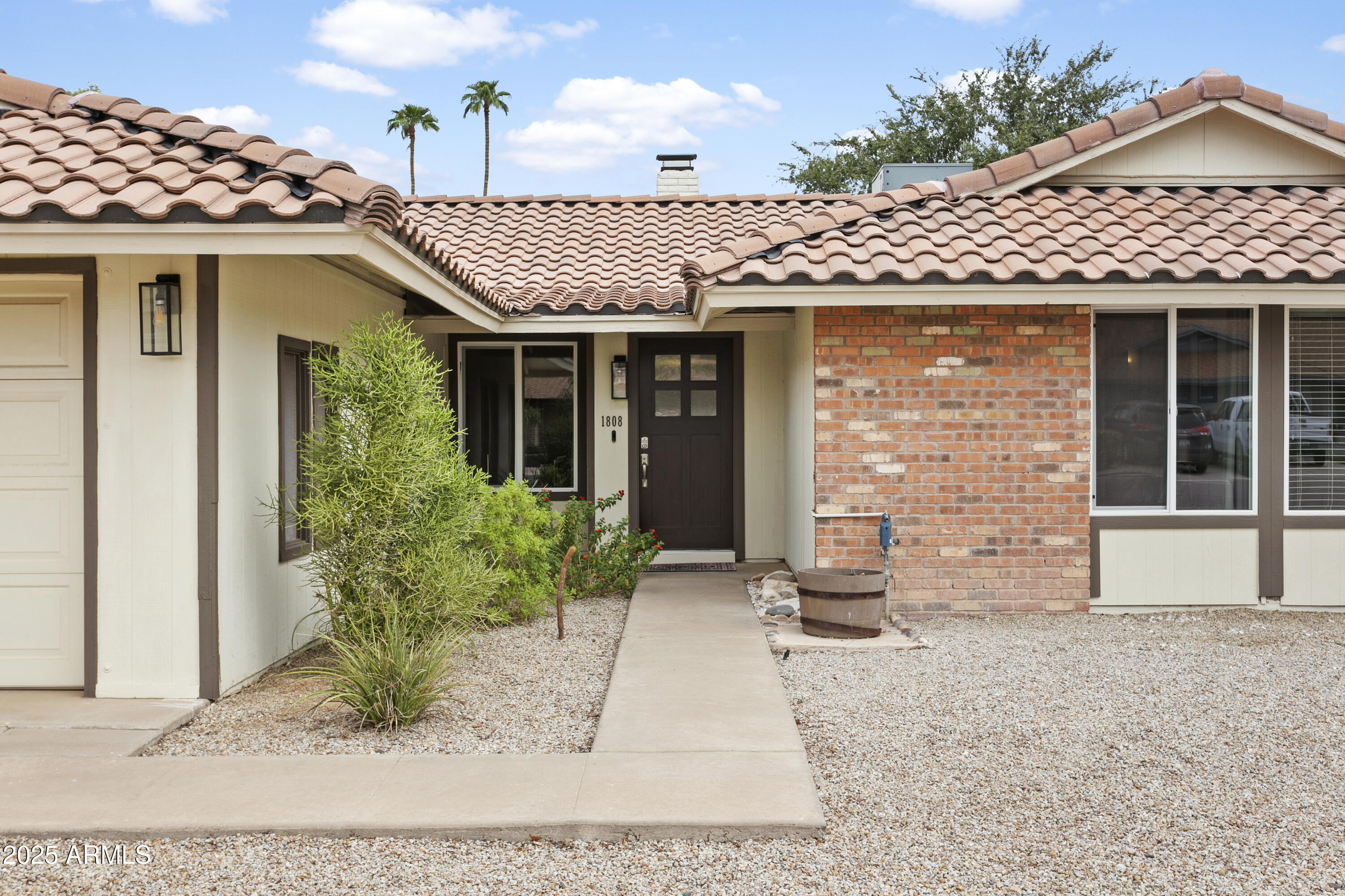 1808 W KEATING Avenue